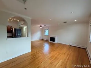 23 Alhambra Avenue, Babylon, NY, 3 Bedrooms Bedrooms, 6 Rooms Rooms,1 BathroomBathrooms,Residential Lease,For Rent,Alhambra,0,1013058 23 Alhambra Avenue, Babylon, NY, 3 Bedrooms Bedrooms, 6 Rooms Rooms,1 BathroomBathrooms,Residential Lease,For Rent,Alhambra,0,1013058