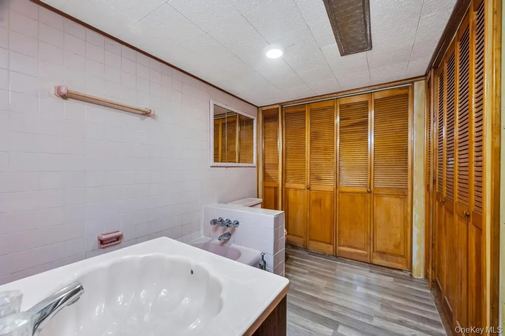13715 169th Street, New York, NY, 4 Bedrooms Bedrooms, 8 Rooms Rooms,3 BathroomsBathrooms,Residential,For Rent,169th,0,1013059 13715 169th Street, New York, NY, 4 Bedrooms Bedrooms, 8 Rooms Rooms,3 BathroomsBathrooms,Residential,For Rent,169th,0,1013059