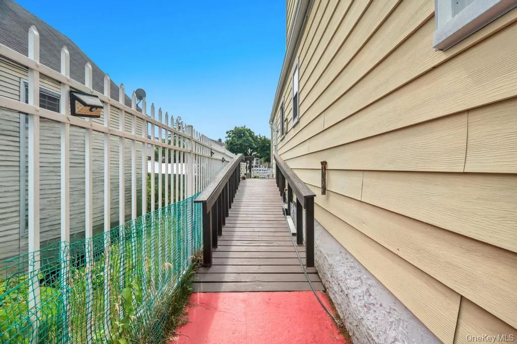 13715 169th Street, New York, NY, 4 Bedrooms Bedrooms, 8 Rooms Rooms,3 BathroomsBathrooms,Residential,For Rent,169th,0,1013059 13715 169th Street, New York, NY, 4 Bedrooms Bedrooms, 8 Rooms Rooms,3 BathroomsBathrooms,Residential,For Rent,169th,0,1013059