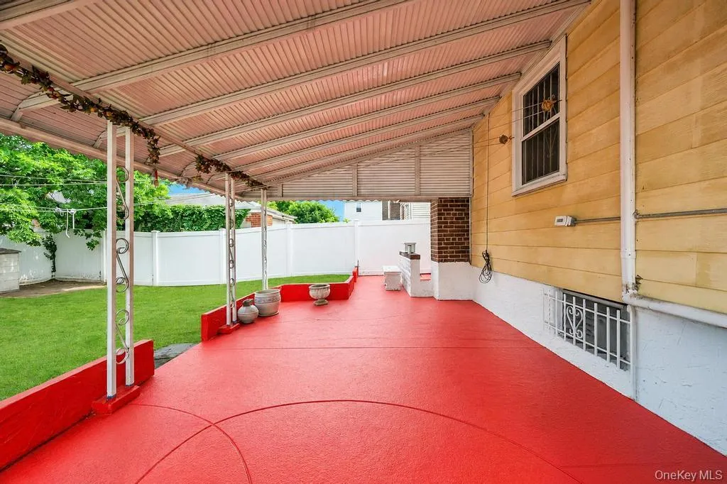 13715 169th Street, New York, NY, 4 Bedrooms Bedrooms, 8 Rooms Rooms,3 BathroomsBathrooms,Residential,For Rent,169th,0,1013059 13715 169th Street, New York, NY, 4 Bedrooms Bedrooms, 8 Rooms Rooms,3 BathroomsBathrooms,Residential,For Rent,169th,0,1013059