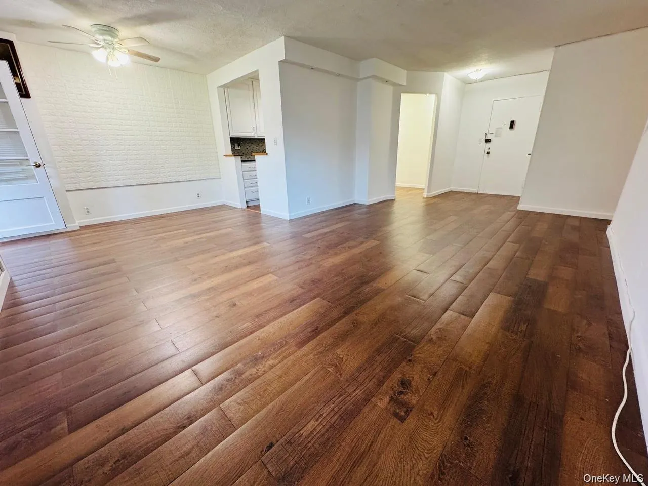 4310 Kissena Boulevard, New York, NY, 2 Bedrooms Bedrooms, 5 Rooms Rooms,1 BathroomBathrooms,Residential,For Rent,Kissena,0,1013061 4310 Kissena Boulevard, New York, NY, 2 Bedrooms Bedrooms, 5 Rooms Rooms,1 BathroomBathrooms,Residential,For Rent,Kissena,0,1013061