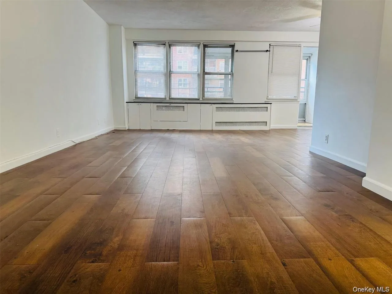 4310 Kissena Boulevard, New York, NY, 2 Bedrooms Bedrooms, 5 Rooms Rooms,1 BathroomBathrooms,Residential,For Rent,Kissena,0,1013061 4310 Kissena Boulevard, New York, NY, 2 Bedrooms Bedrooms, 5 Rooms Rooms,1 BathroomBathrooms,Residential,For Rent,Kissena,0,1013061