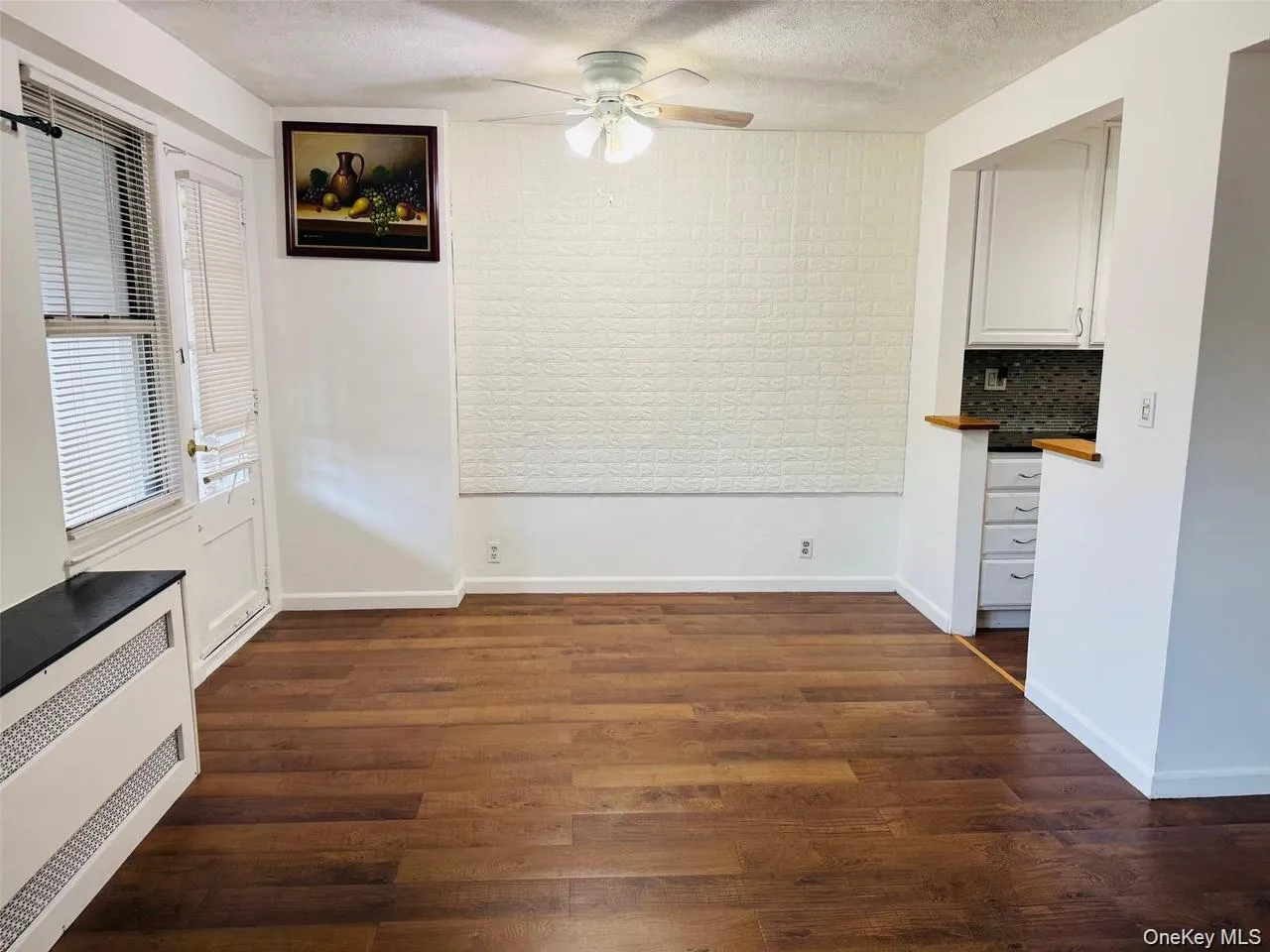 4310 Kissena Boulevard, New York, NY, 2 Bedrooms Bedrooms, 5 Rooms Rooms,1 BathroomBathrooms,Residential,For Rent,Kissena,0,1013061 4310 Kissena Boulevard, New York, NY, 2 Bedrooms Bedrooms, 5 Rooms Rooms,1 BathroomBathrooms,Residential,For Rent,Kissena,0,1013061