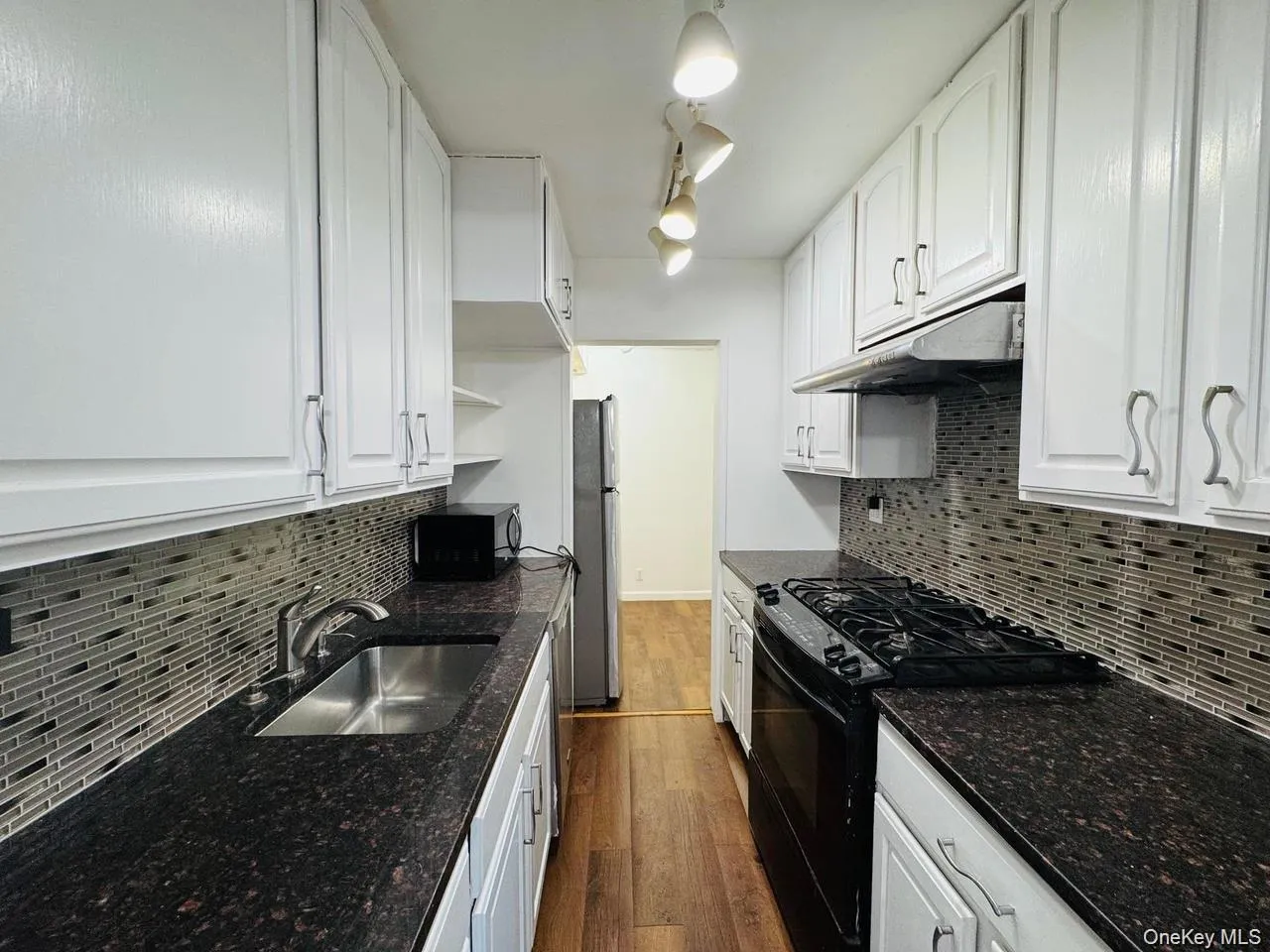 4310 Kissena Boulevard, New York, NY, 2 Bedrooms Bedrooms, 5 Rooms Rooms,1 BathroomBathrooms,Residential,For Rent,Kissena,0,1013061 4310 Kissena Boulevard, New York, NY, 2 Bedrooms Bedrooms, 5 Rooms Rooms,1 BathroomBathrooms,Residential,For Rent,Kissena,0,1013061
