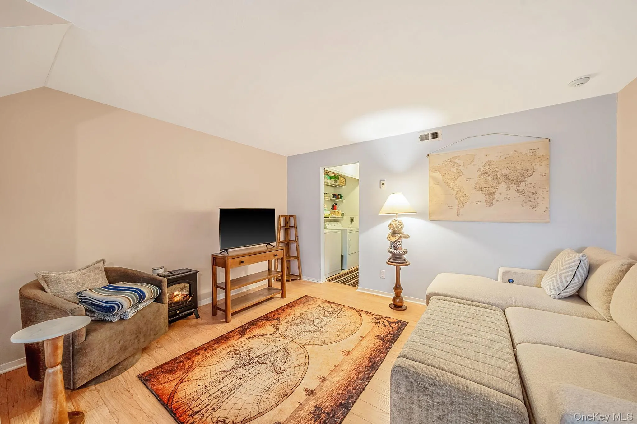 312 Artist Lake Drive, Brookhaven, NY, 1 Bedroom Bedrooms, 4 Rooms Rooms,1 BathroomBathrooms,Residential,For Rent,Artist Lake,0,1013062 312 Artist Lake Drive, Brookhaven, NY, 1 Bedroom Bedrooms, 4 Rooms Rooms,1 BathroomBathrooms,Residential,For Rent,Artist Lake,0,1013062