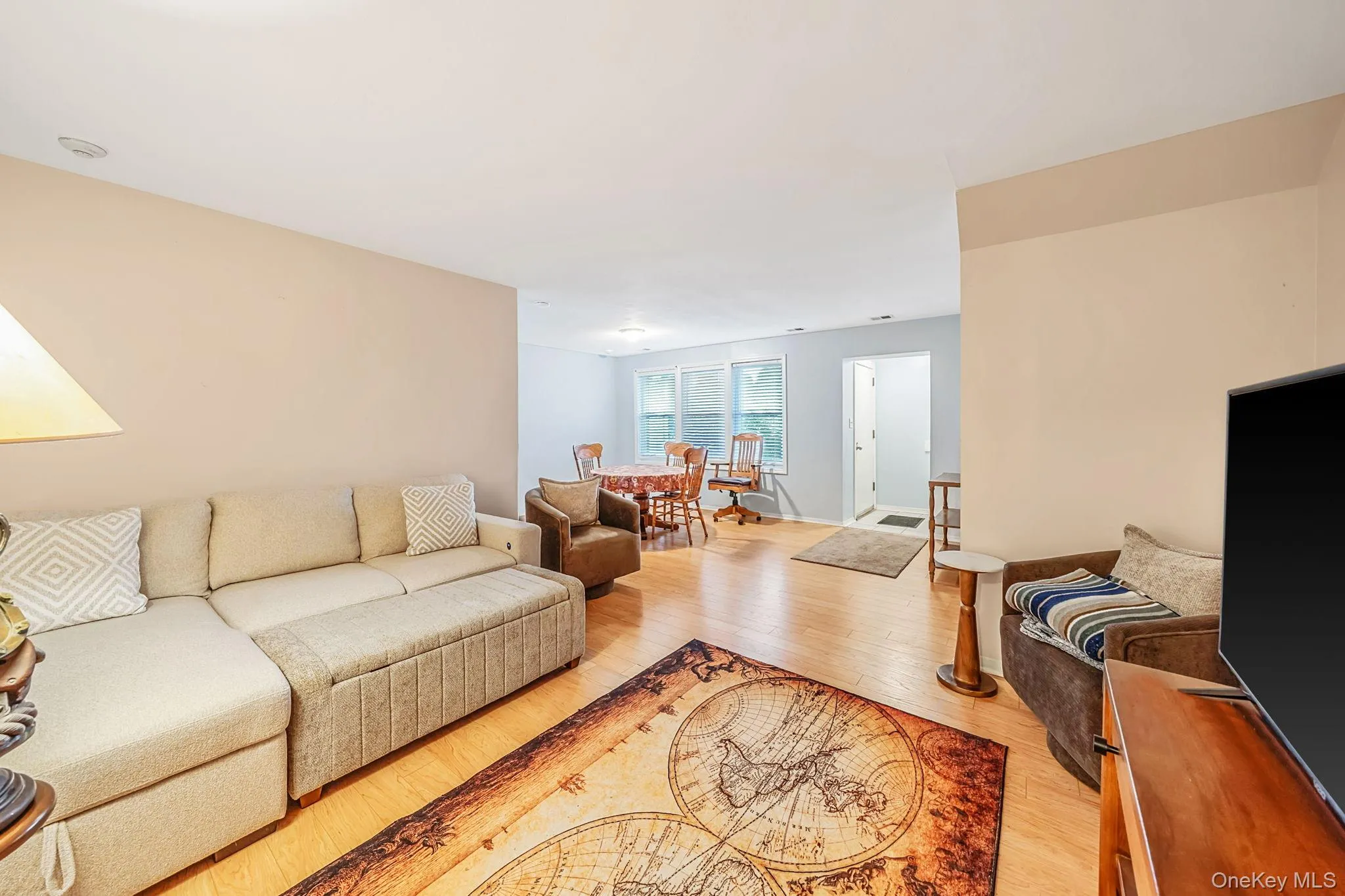 312 Artist Lake Drive, Brookhaven, NY, 1 Bedroom Bedrooms, 4 Rooms Rooms,1 BathroomBathrooms,Residential,For Rent,Artist Lake,0,1013062 312 Artist Lake Drive, Brookhaven, NY, 1 Bedroom Bedrooms, 4 Rooms Rooms,1 BathroomBathrooms,Residential,For Rent,Artist Lake,0,1013062
