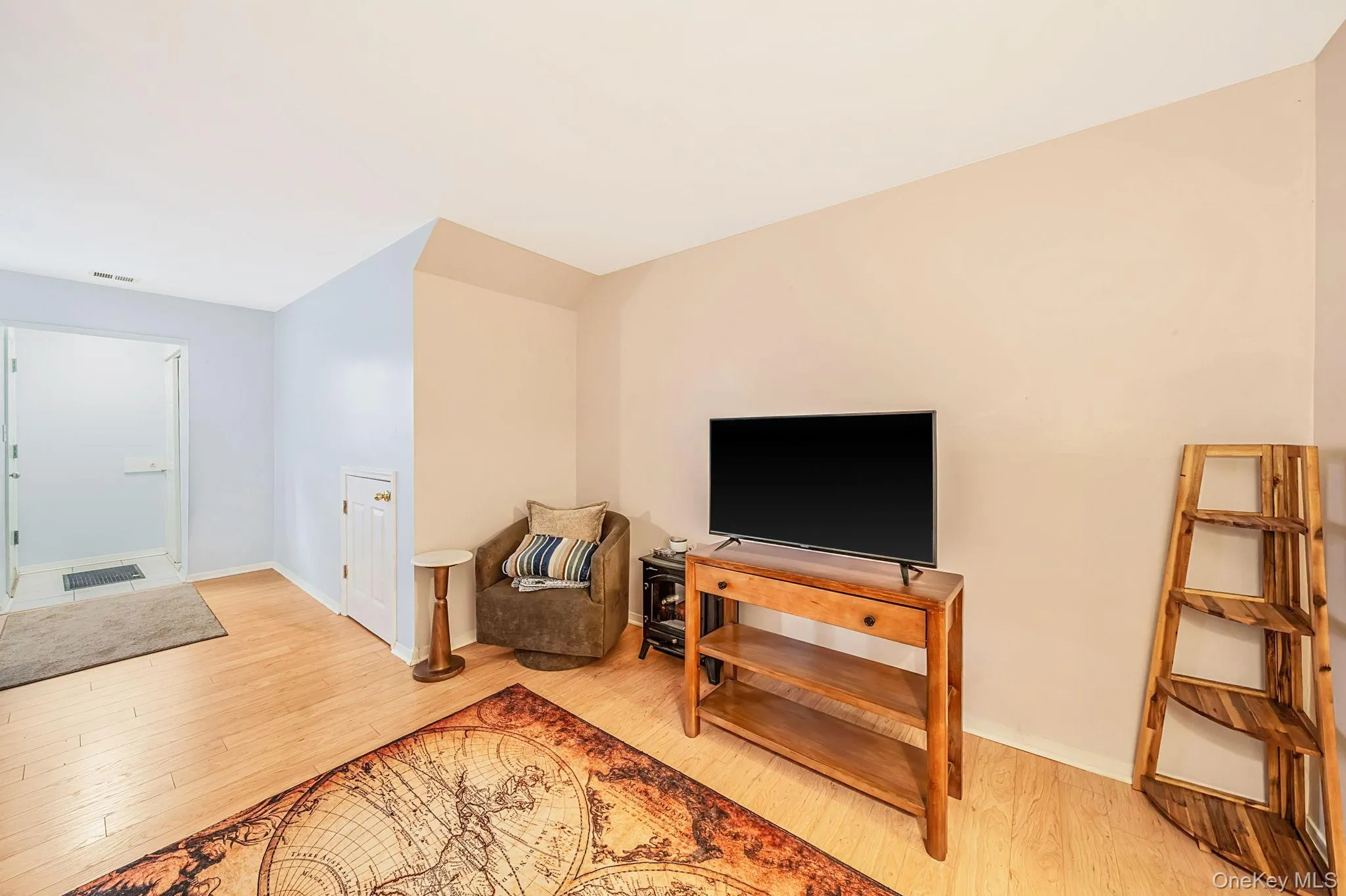 312 Artist Lake Drive, Brookhaven, NY, 1 Bedroom Bedrooms, 4 Rooms Rooms,1 BathroomBathrooms,Residential,For Rent,Artist Lake,0,1013062 312 Artist Lake Drive, Brookhaven, NY, 1 Bedroom Bedrooms, 4 Rooms Rooms,1 BathroomBathrooms,Residential,For Rent,Artist Lake,0,1013062