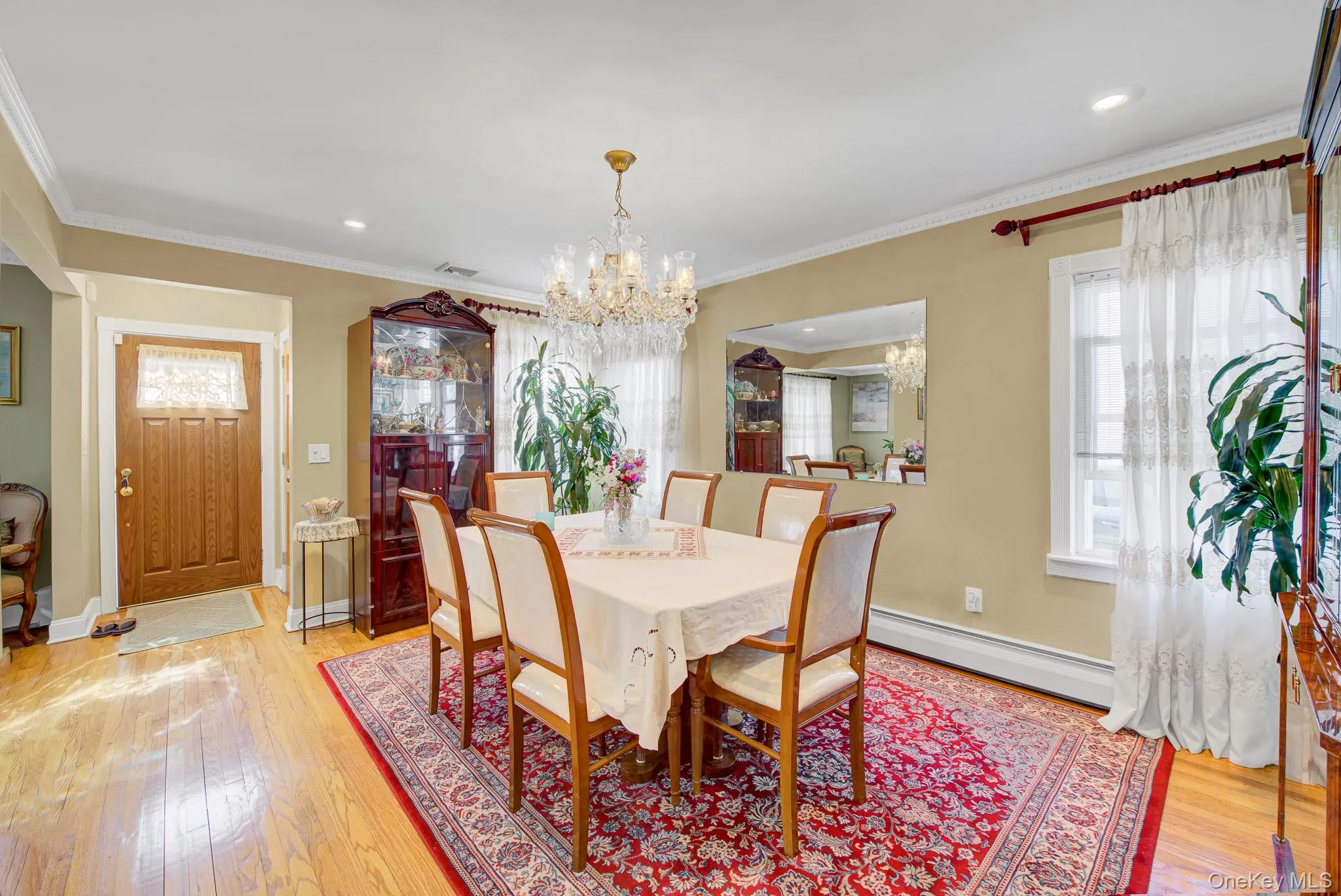 32 Celler Avenue, North Hempstead, NY, 4 Bedrooms Bedrooms, 9 Rooms Rooms,1 BathroomBathrooms,Residential,For Rent,Celler,0,1013063 32 Celler Avenue, North Hempstead, NY, 4 Bedrooms Bedrooms, 9 Rooms Rooms,1 BathroomBathrooms,Residential,For Rent,Celler,0,1013063