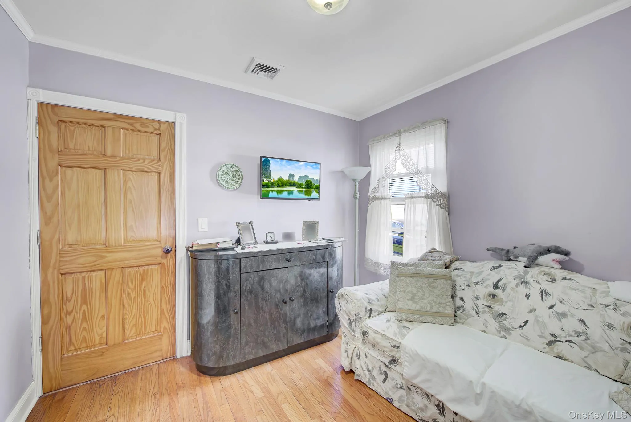 32 Celler Avenue, North Hempstead, NY, 4 Bedrooms Bedrooms, 9 Rooms Rooms,1 BathroomBathrooms,Residential,For Rent,Celler,0,1013063 32 Celler Avenue, North Hempstead, NY, 4 Bedrooms Bedrooms, 9 Rooms Rooms,1 BathroomBathrooms,Residential,For Rent,Celler,0,1013063