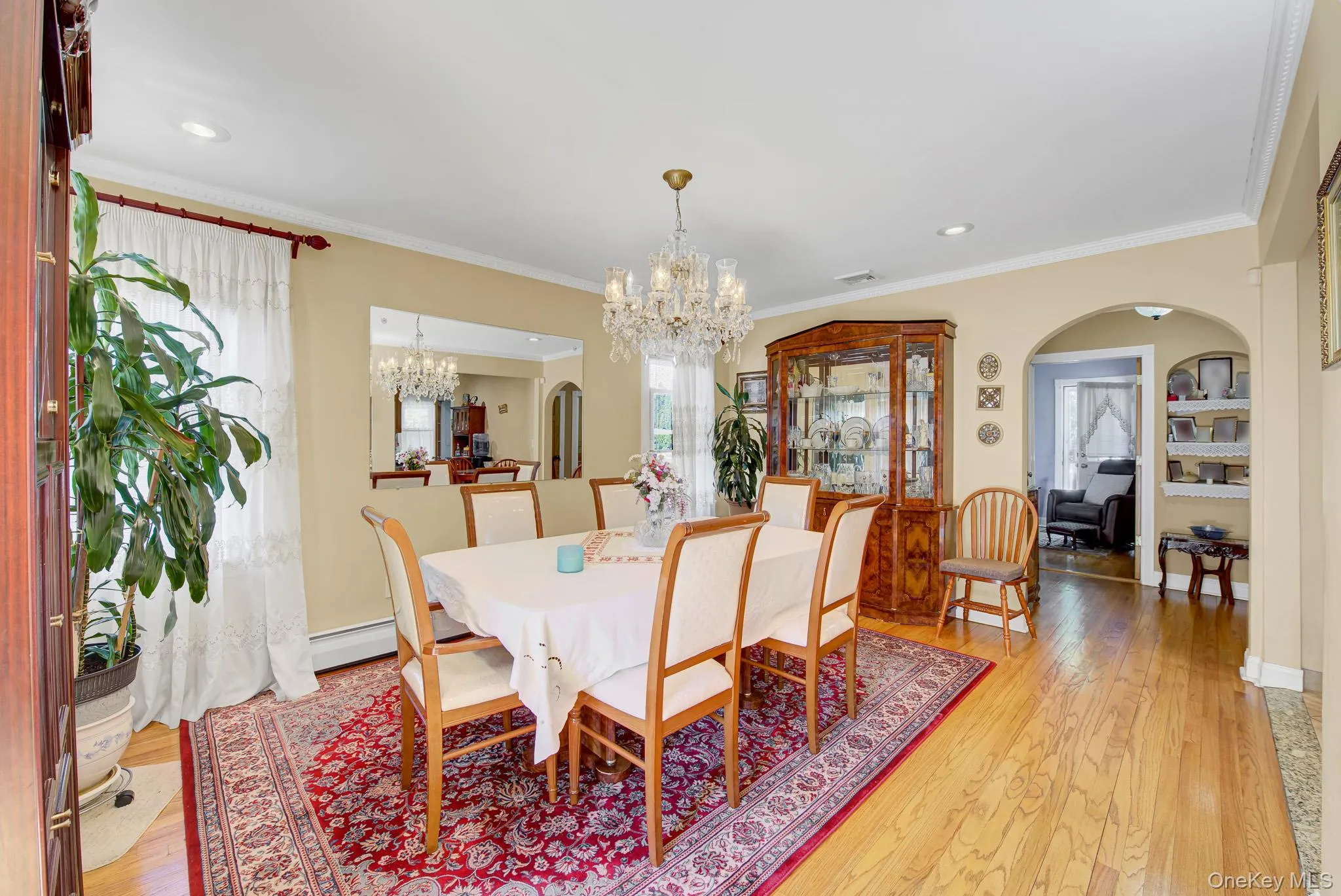 32 Celler Avenue, North Hempstead, NY, 4 Bedrooms Bedrooms, 9 Rooms Rooms,1 BathroomBathrooms,Residential,For Rent,Celler,0,1013063 32 Celler Avenue, North Hempstead, NY, 4 Bedrooms Bedrooms, 9 Rooms Rooms,1 BathroomBathrooms,Residential,For Rent,Celler,0,1013063