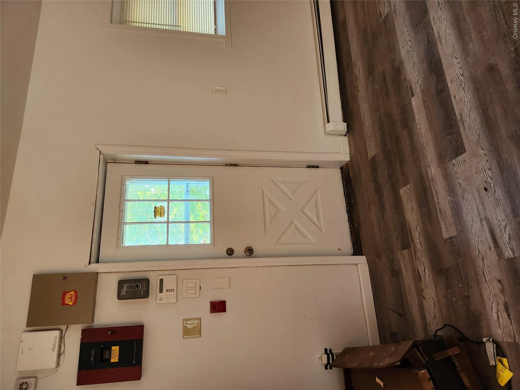 Alarmed rear door Alarmed rear door