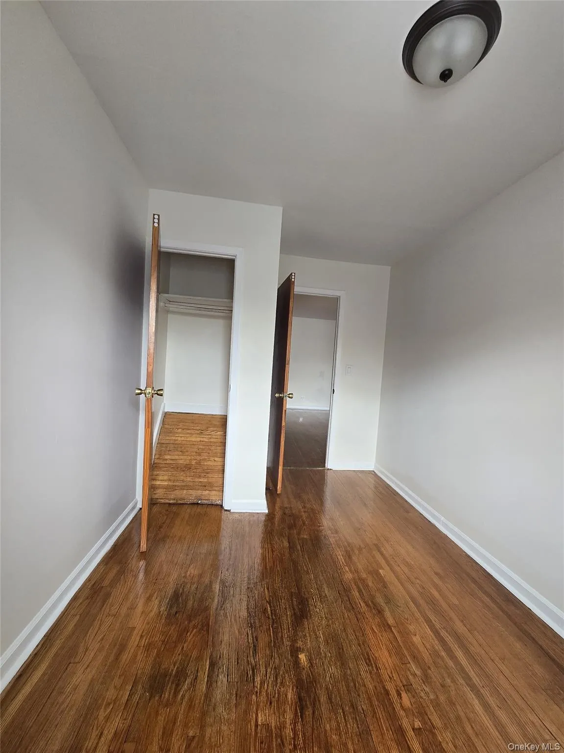 3128 Mickle Avenue, New York, NY, 3 Bedrooms Bedrooms, 6 Rooms Rooms,1 BathroomBathrooms,Residential Lease,For Rent,Mickle,0,1013066 3128 Mickle Avenue, New York, NY, 3 Bedrooms Bedrooms, 6 Rooms Rooms,1 BathroomBathrooms,Residential Lease,For Rent,Mickle,0,1013066