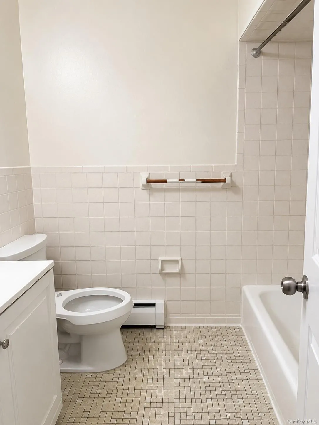 8321 Lefferts Boulevard, New York, NY, 3 Bedrooms Bedrooms, 6 Rooms Rooms,2 BathroomsBathrooms,Residential Lease,For Rent,Lefferts,0,1013067 8321 Lefferts Boulevard, New York, NY, 3 Bedrooms Bedrooms, 6 Rooms Rooms,2 BathroomsBathrooms,Residential Lease,For Rent,Lefferts,0,1013067