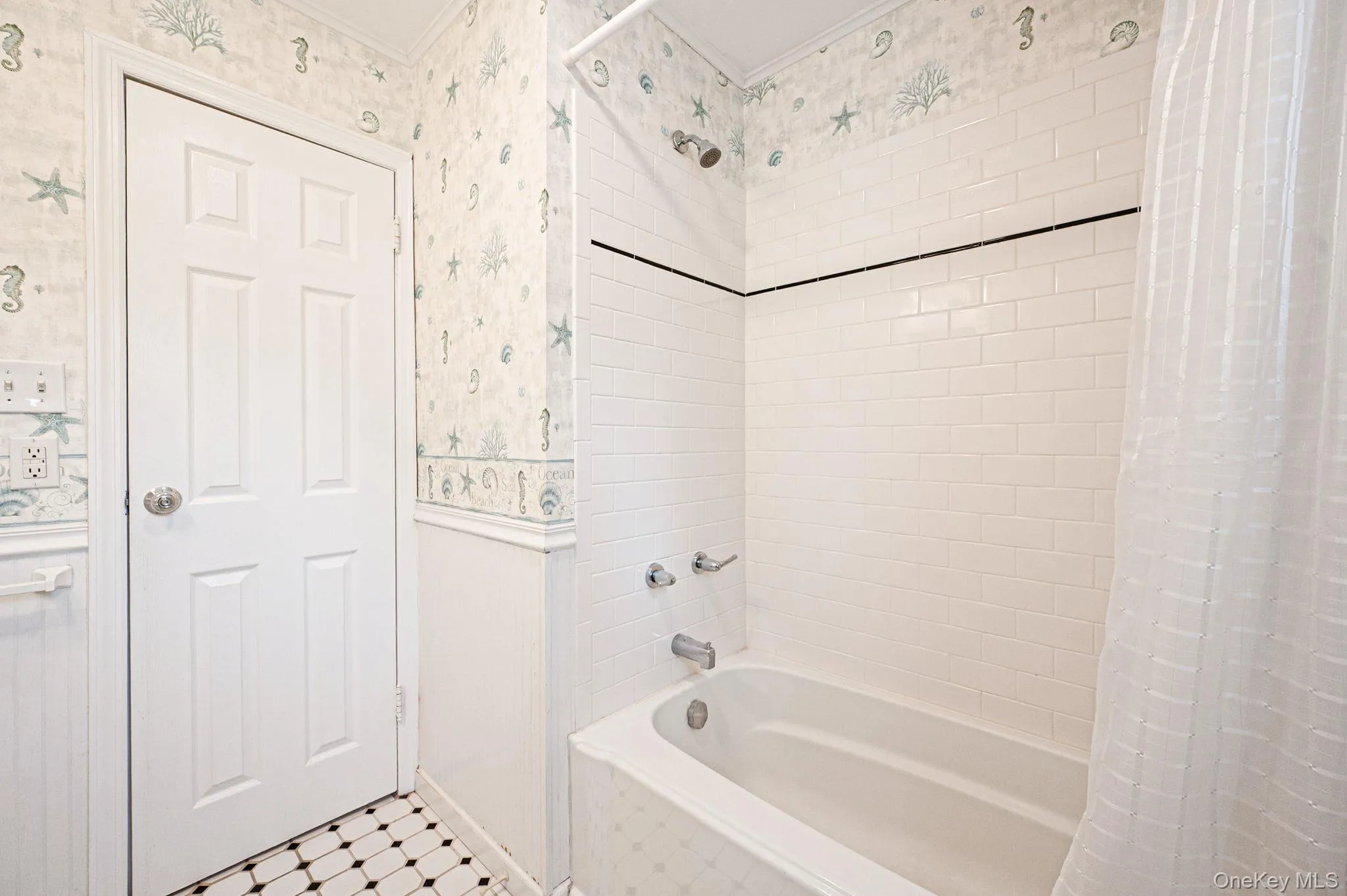108 Ketewamoke Avenue, Babylon, NY, 4 Bedrooms Bedrooms, 10 Rooms Rooms,2 BathroomsBathrooms,Residential,For Rent,Ketewamoke,0,1013076 108 Ketewamoke Avenue, Babylon, NY, 4 Bedrooms Bedrooms, 10 Rooms Rooms,2 BathroomsBathrooms,Residential,For Rent,Ketewamoke,0,1013076