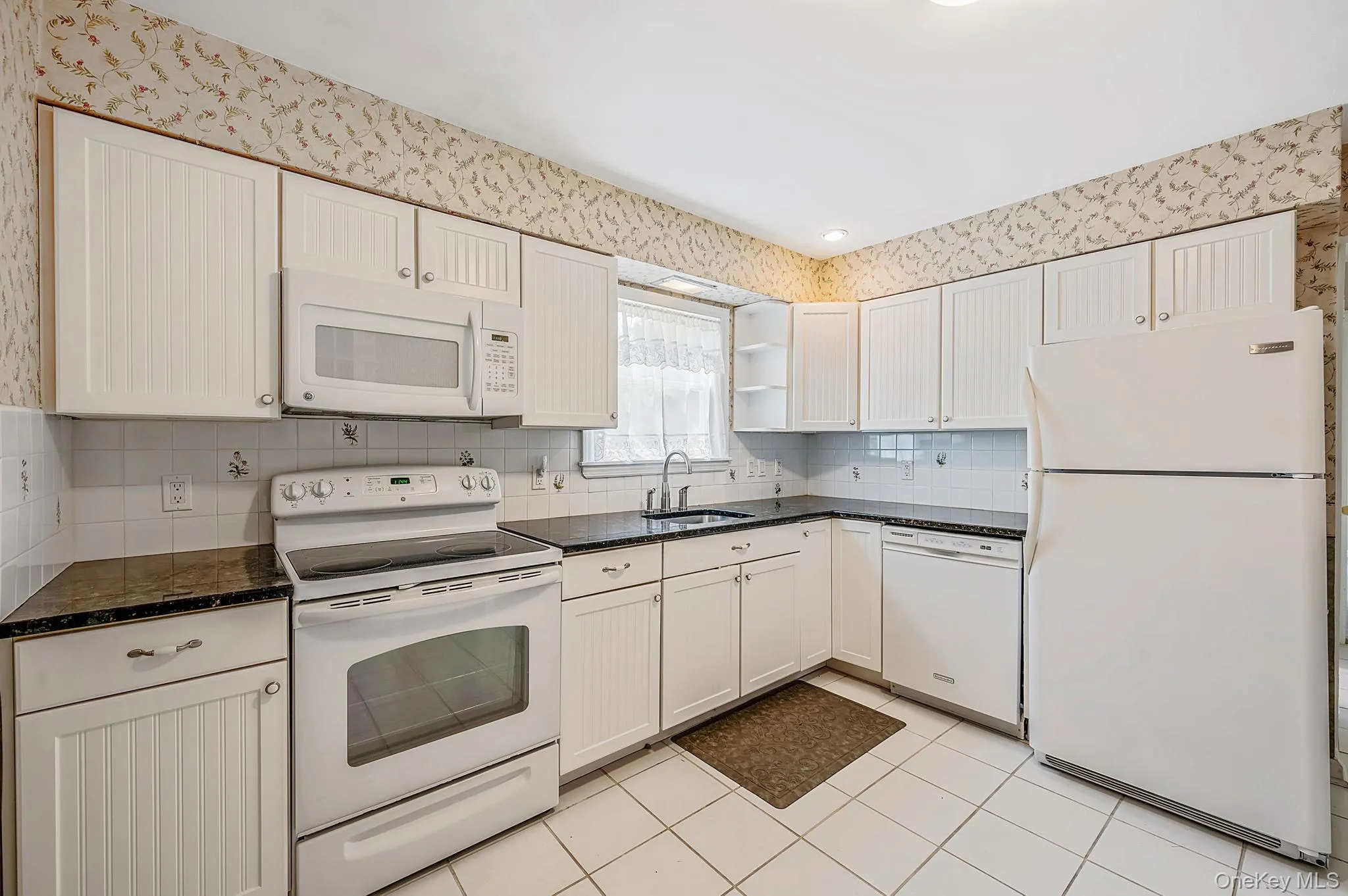 108 Ketewamoke Avenue, Babylon, NY, 4 Bedrooms Bedrooms, 10 Rooms Rooms,2 BathroomsBathrooms,Residential,For Rent,Ketewamoke,0,1013076 108 Ketewamoke Avenue, Babylon, NY, 4 Bedrooms Bedrooms, 10 Rooms Rooms,2 BathroomsBathrooms,Residential,For Rent,Ketewamoke,0,1013076