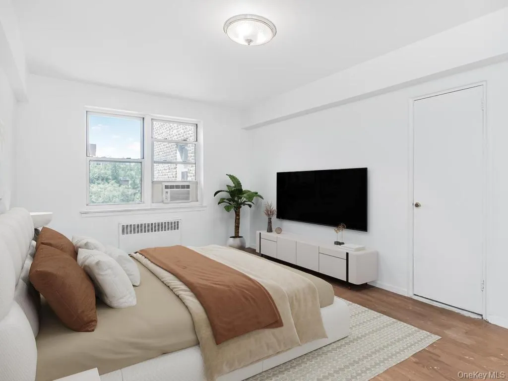 2711 Henry Hudson Parkway, New York, NY, 2 Bedrooms Bedrooms, 4 Rooms Rooms,2 BathroomsBathrooms,Residential,For Rent,Henry Hudson,0,1013079 2711 Henry Hudson Parkway, New York, NY, 2 Bedrooms Bedrooms, 4 Rooms Rooms,2 BathroomsBathrooms,Residential,For Rent,Henry Hudson,0,1013079