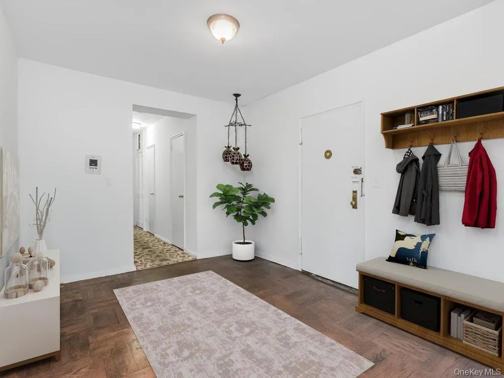 2711 Henry Hudson Parkway, New York, NY, 2 Bedrooms Bedrooms, 4 Rooms Rooms,2 BathroomsBathrooms,Residential,For Rent,Henry Hudson,0,1013079 2711 Henry Hudson Parkway, New York, NY, 2 Bedrooms Bedrooms, 4 Rooms Rooms,2 BathroomsBathrooms,Residential,For Rent,Henry Hudson,0,1013079