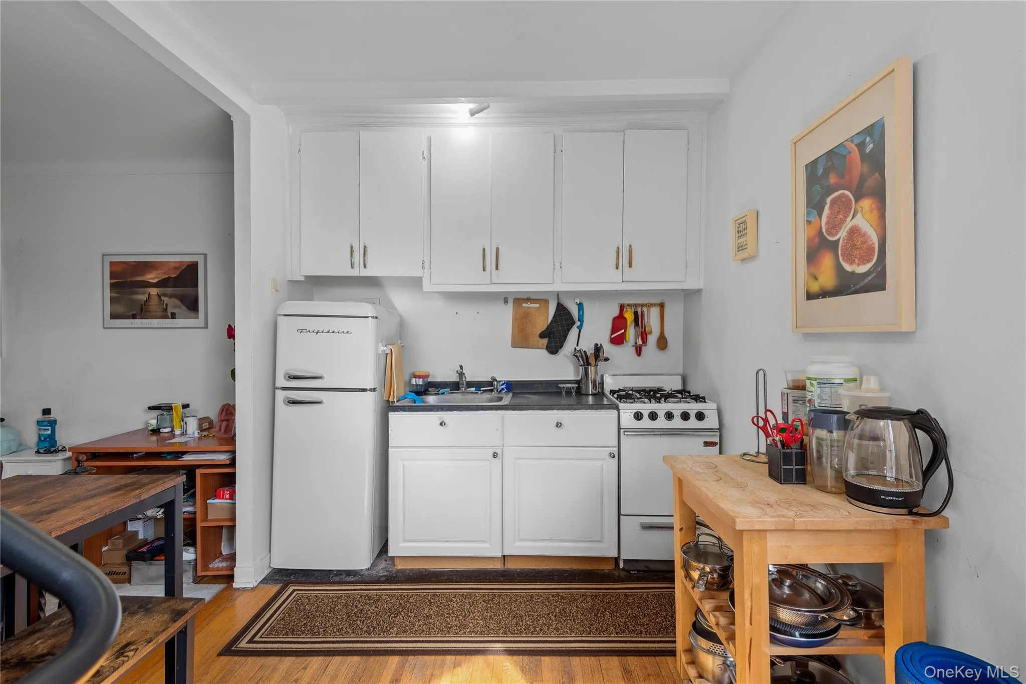 34-41 85th Street, New York, NY, 2 Rooms Rooms,1 BathroomBathrooms,Residential,For Rent,85th,0,1013083 34-41 85th Street, New York, NY, 2 Rooms Rooms,1 BathroomBathrooms,Residential,For Rent,85th,0,1013083
