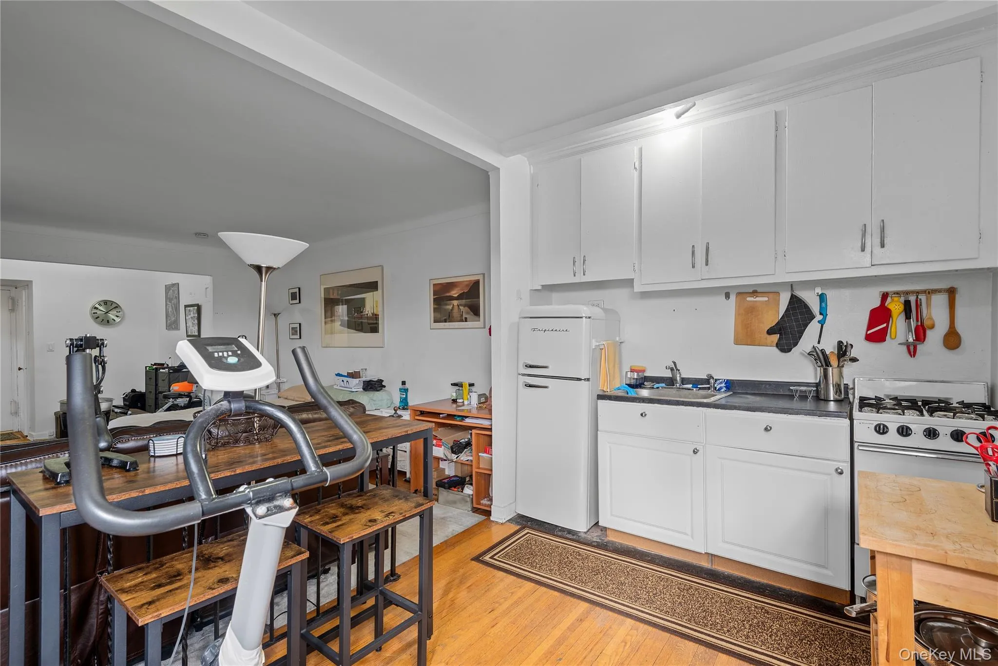 34-41 85th Street, New York, NY, 2 Rooms Rooms,1 BathroomBathrooms,Residential,For Rent,85th,0,1013083 34-41 85th Street, New York, NY, 2 Rooms Rooms,1 BathroomBathrooms,Residential,For Rent,85th,0,1013083