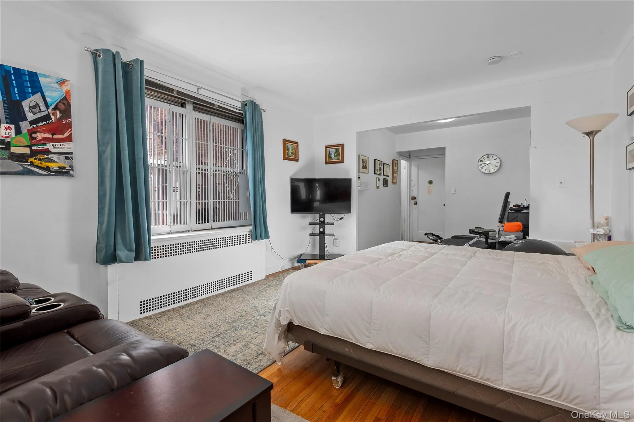 34-41 85th Street, New York, NY, 2 Rooms Rooms,1 BathroomBathrooms,Residential,For Rent,85th,0,1013083 34-41 85th Street, New York, NY, 2 Rooms Rooms,1 BathroomBathrooms,Residential,For Rent,85th,0,1013083