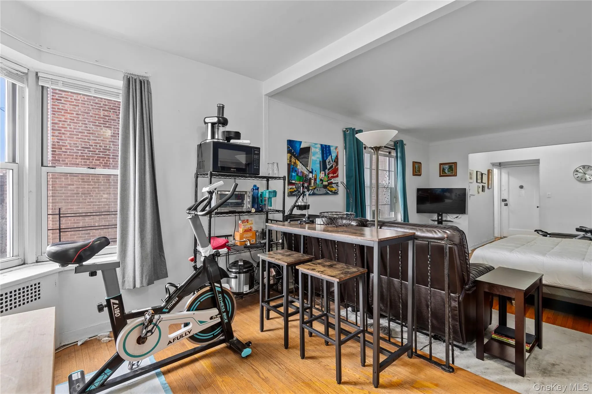 34-41 85th Street, New York, NY, 2 Rooms Rooms,1 BathroomBathrooms,Residential,For Rent,85th,0,1013083 34-41 85th Street, New York, NY, 2 Rooms Rooms,1 BathroomBathrooms,Residential,For Rent,85th,0,1013083