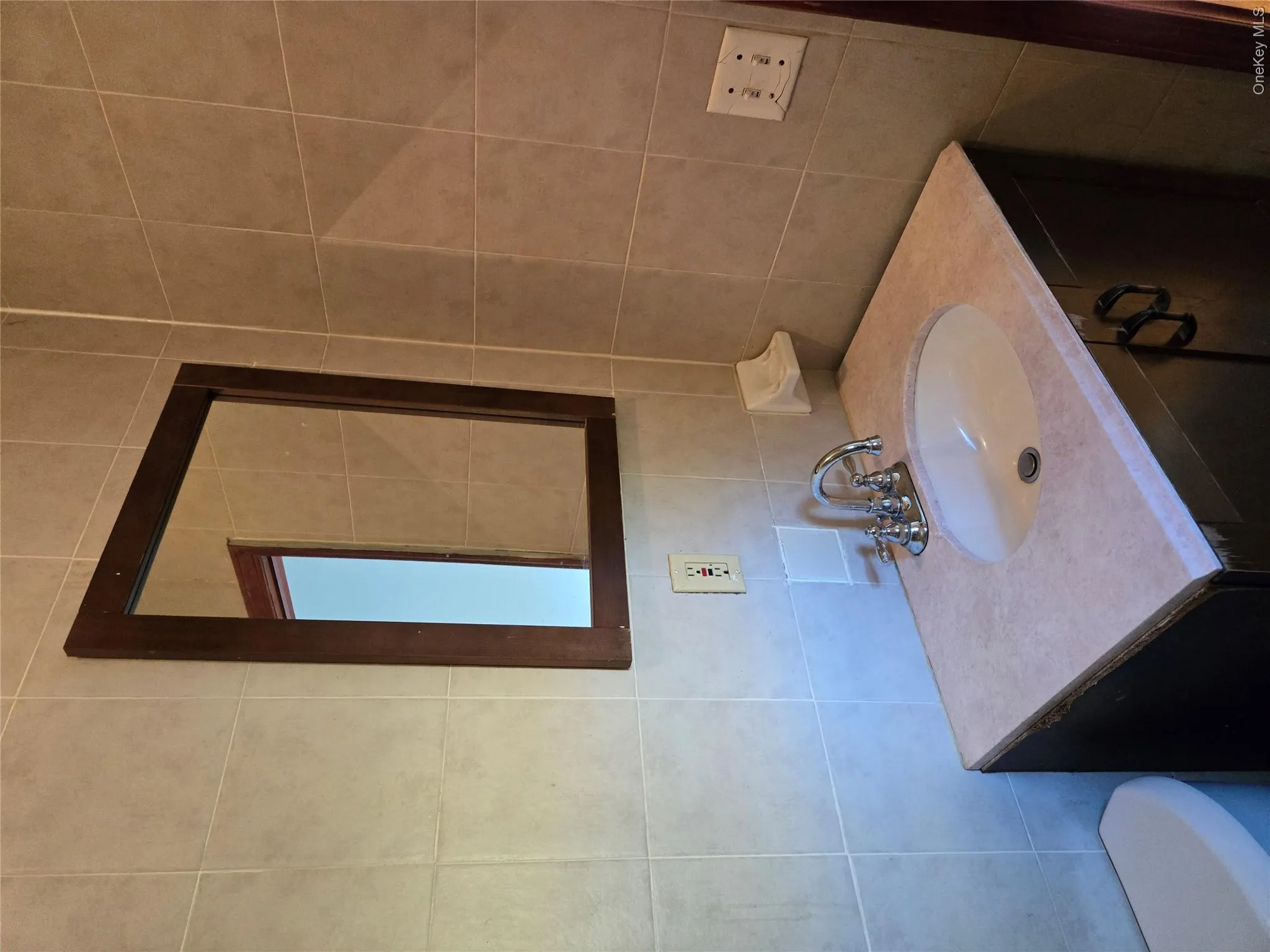 1153 Commonwealth Avenue, New York, NY, 3 Bedrooms Bedrooms, 5 Rooms Rooms,2 BathroomsBathrooms,Residential Lease,For Rent,Commonwealth,0,1013089 1153 Commonwealth Avenue, New York, NY, 3 Bedrooms Bedrooms, 5 Rooms Rooms,2 BathroomsBathrooms,Residential Lease,For Rent,Commonwealth,0,1013089