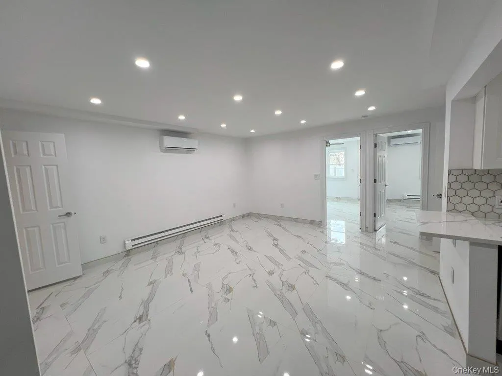 730 217 Street, New York, NY, 3 Bedrooms Bedrooms, 5 Rooms Rooms,2 BathroomsBathrooms,Residential Lease,For Rent,217,0,1013090 730 217 Street, New York, NY, 3 Bedrooms Bedrooms, 5 Rooms Rooms,2 BathroomsBathrooms,Residential Lease,For Rent,217,0,1013090