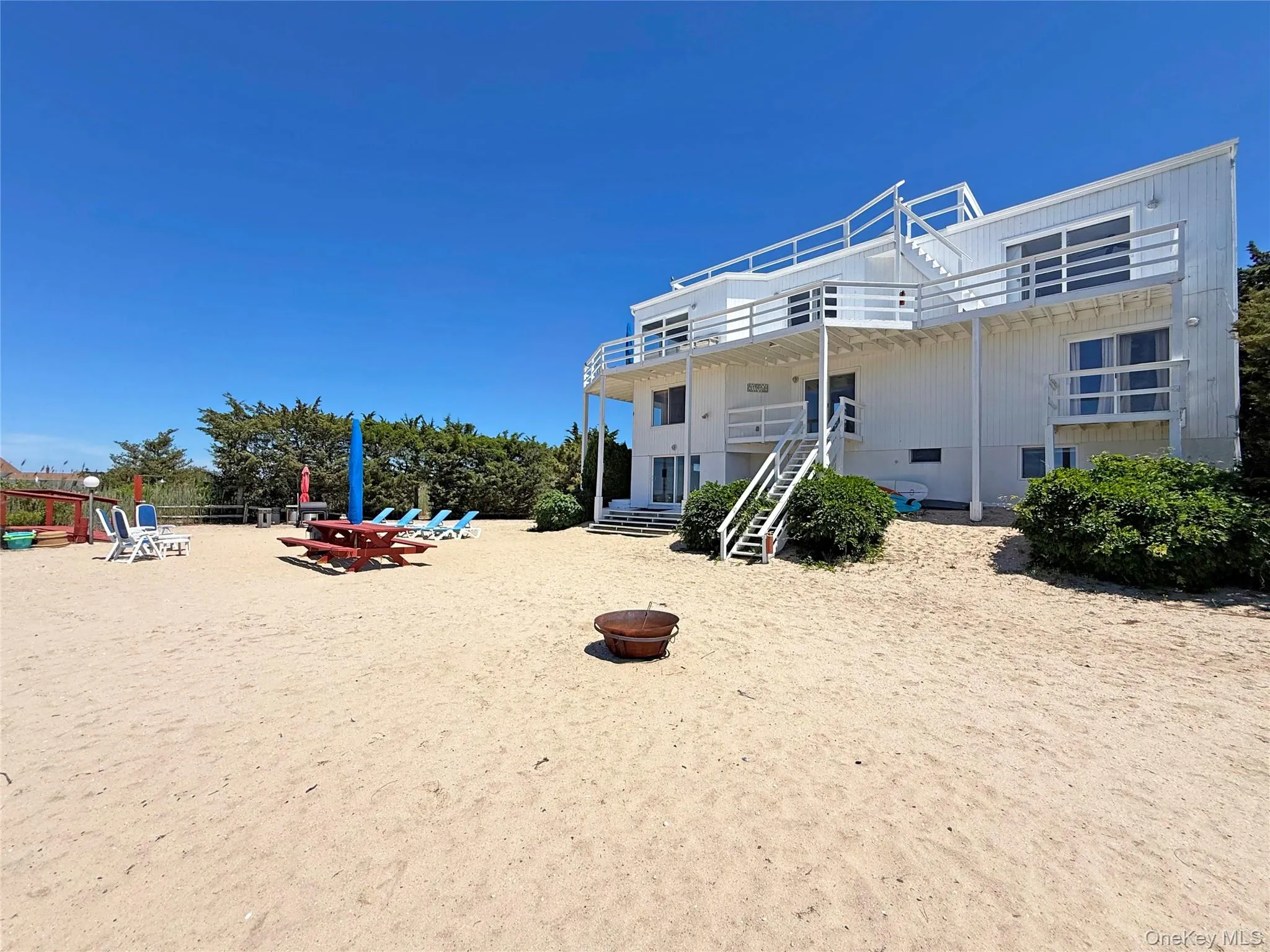 19 Cold Spring Court, Southampton, NY, 4 Bedrooms Bedrooms, 7 Rooms Rooms,3 BathroomsBathrooms,Residential Lease,For Rent,Cold Spring,0,1013097 19 Cold Spring Court, Southampton, NY, 4 Bedrooms Bedrooms, 7 Rooms Rooms,3 BathroomsBathrooms,Residential Lease,For Rent,Cold Spring,0,1013097