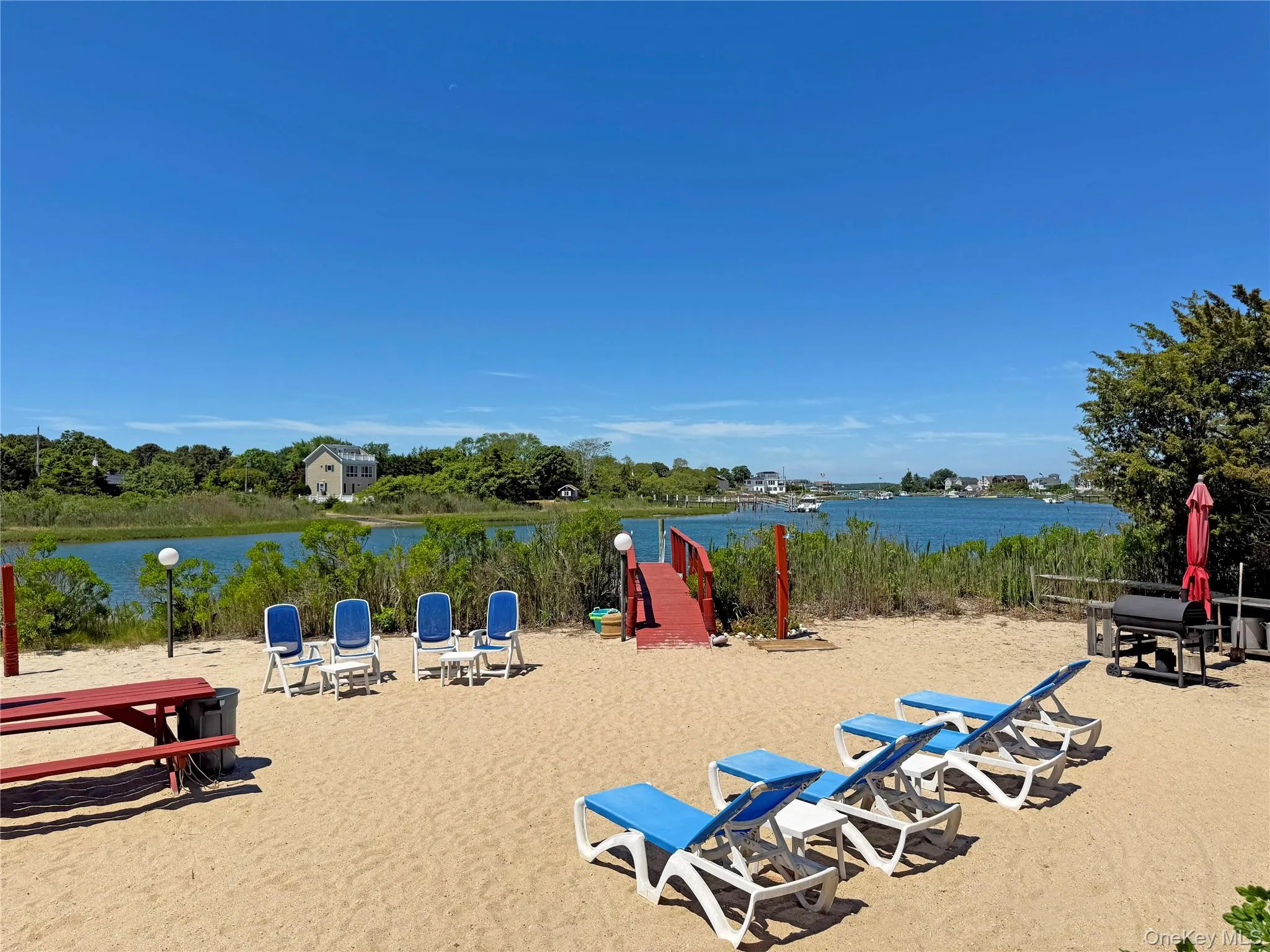 19 Cold Spring Court, Southampton, NY, 4 Bedrooms Bedrooms, 7 Rooms Rooms,3 BathroomsBathrooms,Residential Lease,For Rent,Cold Spring,0,1013097 19 Cold Spring Court, Southampton, NY, 4 Bedrooms Bedrooms, 7 Rooms Rooms,3 BathroomsBathrooms,Residential Lease,For Rent,Cold Spring,0,1013097
