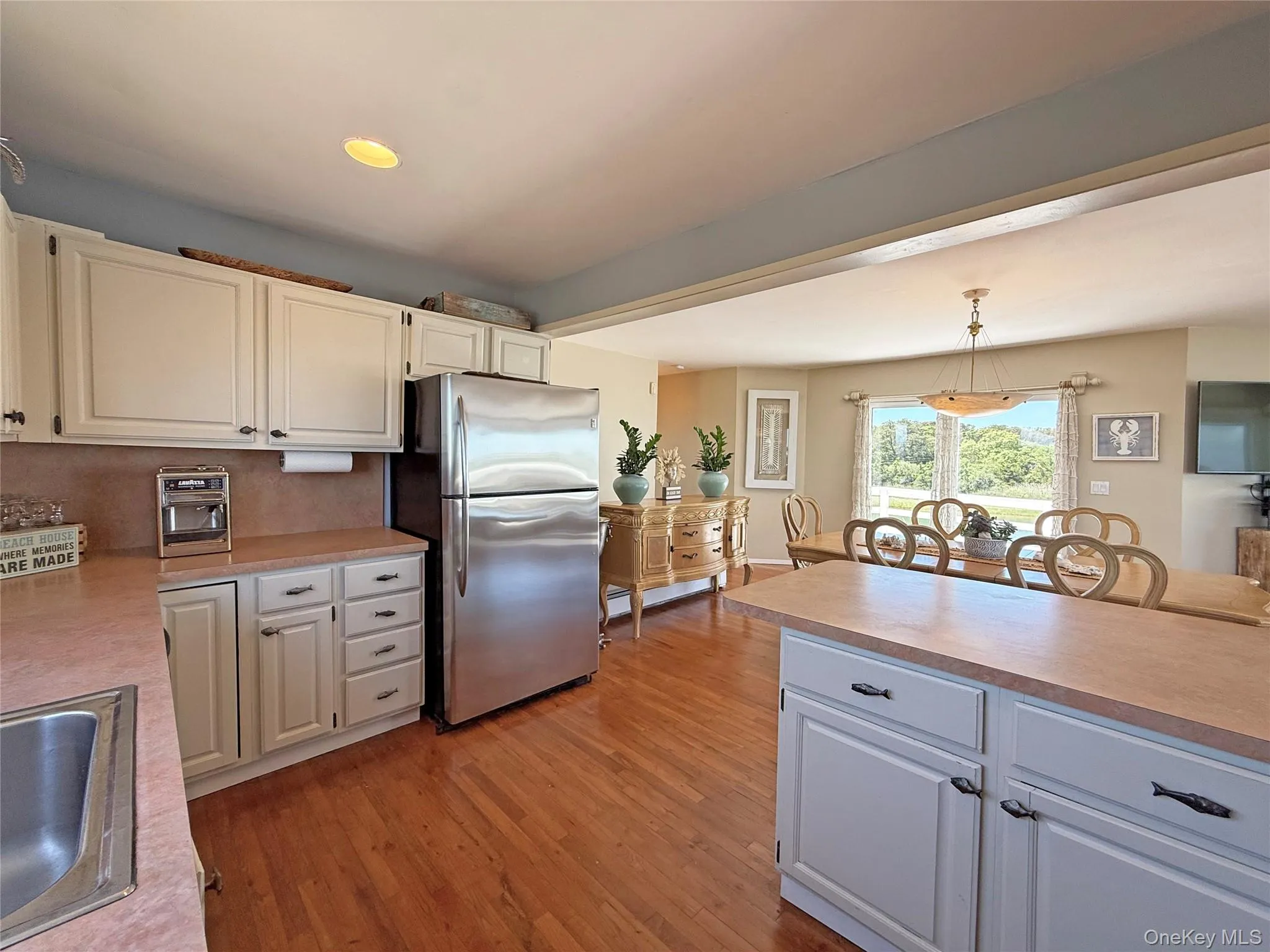 19 Cold Spring Court, Southampton, NY, 4 Bedrooms Bedrooms, 7 Rooms Rooms,3 BathroomsBathrooms,Residential Lease,For Rent,Cold Spring,0,1013097 19 Cold Spring Court, Southampton, NY, 4 Bedrooms Bedrooms, 7 Rooms Rooms,3 BathroomsBathrooms,Residential Lease,For Rent,Cold Spring,0,1013097