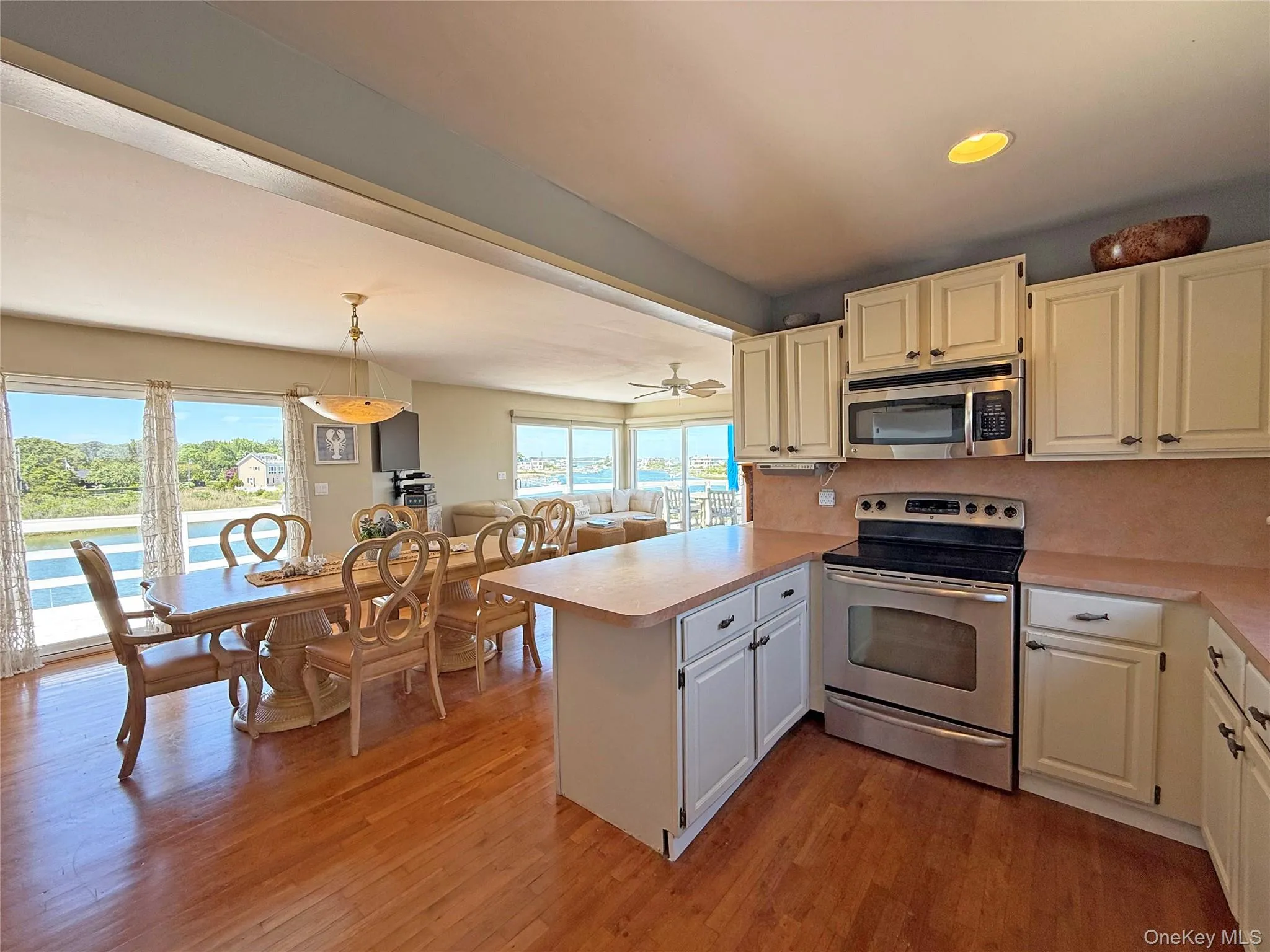 19 Cold Spring Court, Southampton, NY, 4 Bedrooms Bedrooms, 7 Rooms Rooms,3 BathroomsBathrooms,Residential Lease,For Rent,Cold Spring,0,1013097 19 Cold Spring Court, Southampton, NY, 4 Bedrooms Bedrooms, 7 Rooms Rooms,3 BathroomsBathrooms,Residential Lease,For Rent,Cold Spring,0,1013097
