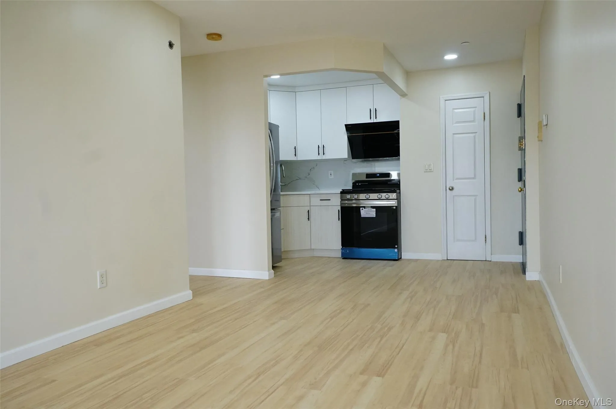 4135 67th Street, New York, NY, 1 Bedroom Bedrooms, 3 Rooms Rooms,1 BathroomBathrooms,Residential,For Rent,67th,0,1013102 4135 67th Street, New York, NY, 1 Bedroom Bedrooms, 3 Rooms Rooms,1 BathroomBathrooms,Residential,For Rent,67th,0,1013102