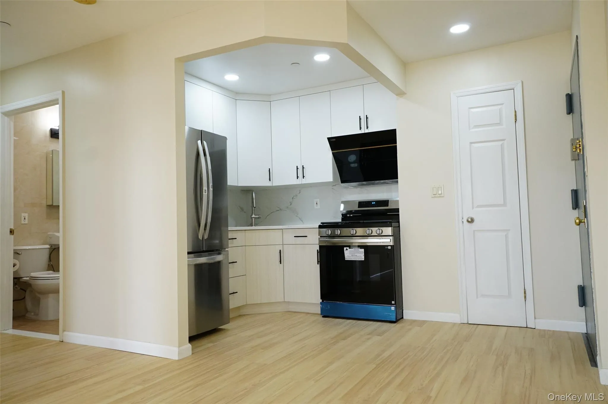 4135 67th Street, New York, NY, 1 Bedroom Bedrooms, 3 Rooms Rooms,1 BathroomBathrooms,Residential,For Rent,67th,0,1013102 4135 67th Street, New York, NY, 1 Bedroom Bedrooms, 3 Rooms Rooms,1 BathroomBathrooms,Residential,For Rent,67th,0,1013102
