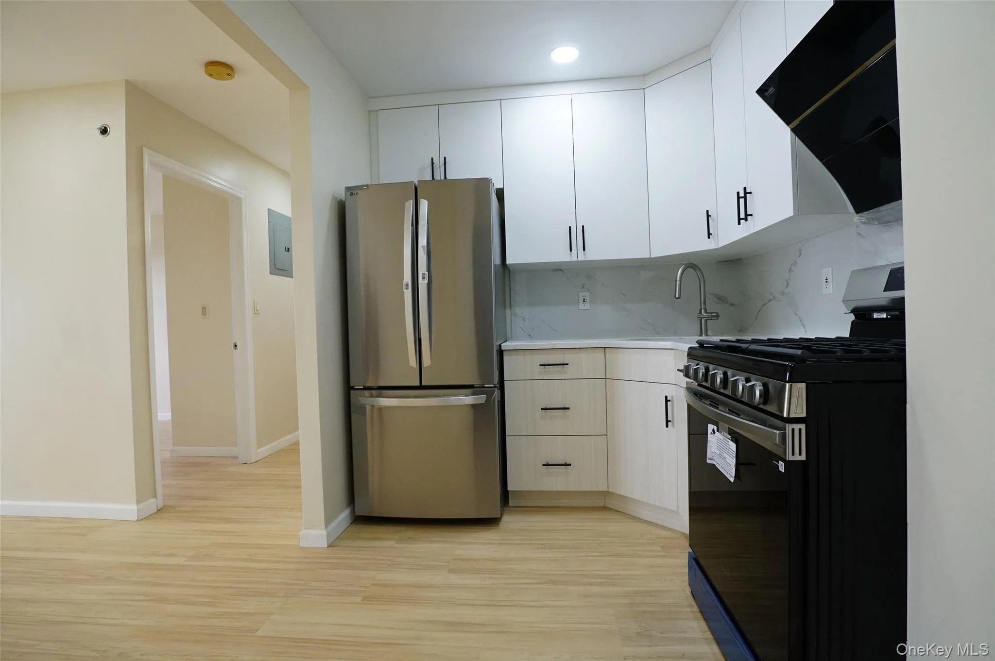 4135 67th Street, New York, NY, 1 Bedroom Bedrooms, 3 Rooms Rooms,1 BathroomBathrooms,Residential,For Rent,67th,0,1013102 4135 67th Street, New York, NY, 1 Bedroom Bedrooms, 3 Rooms Rooms,1 BathroomBathrooms,Residential,For Rent,67th,0,1013102
