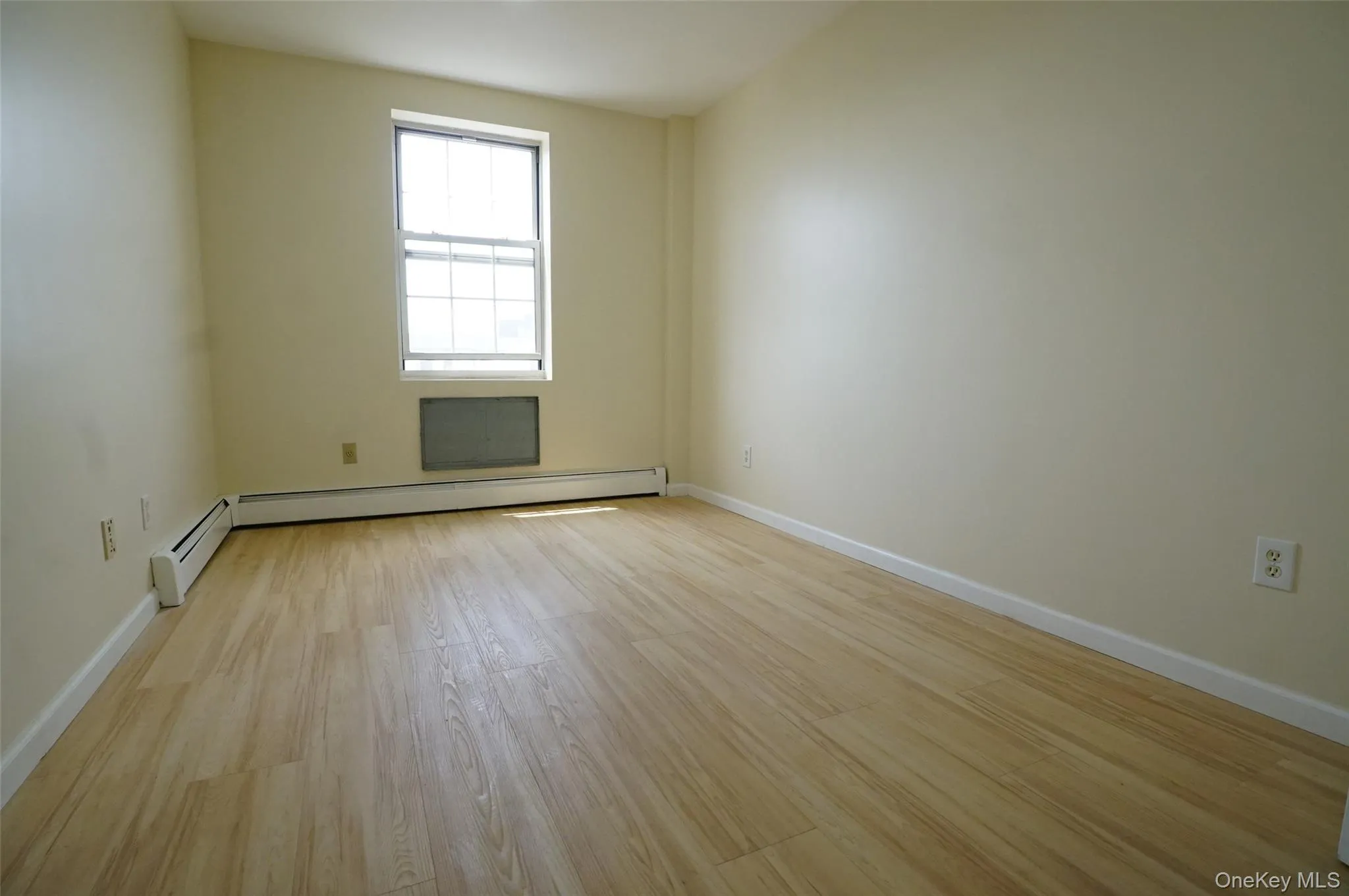 4135 67th Street, New York, NY, 1 Bedroom Bedrooms, 3 Rooms Rooms,1 BathroomBathrooms,Residential,For Rent,67th,0,1013102 4135 67th Street, New York, NY, 1 Bedroom Bedrooms, 3 Rooms Rooms,1 BathroomBathrooms,Residential,For Rent,67th,0,1013102