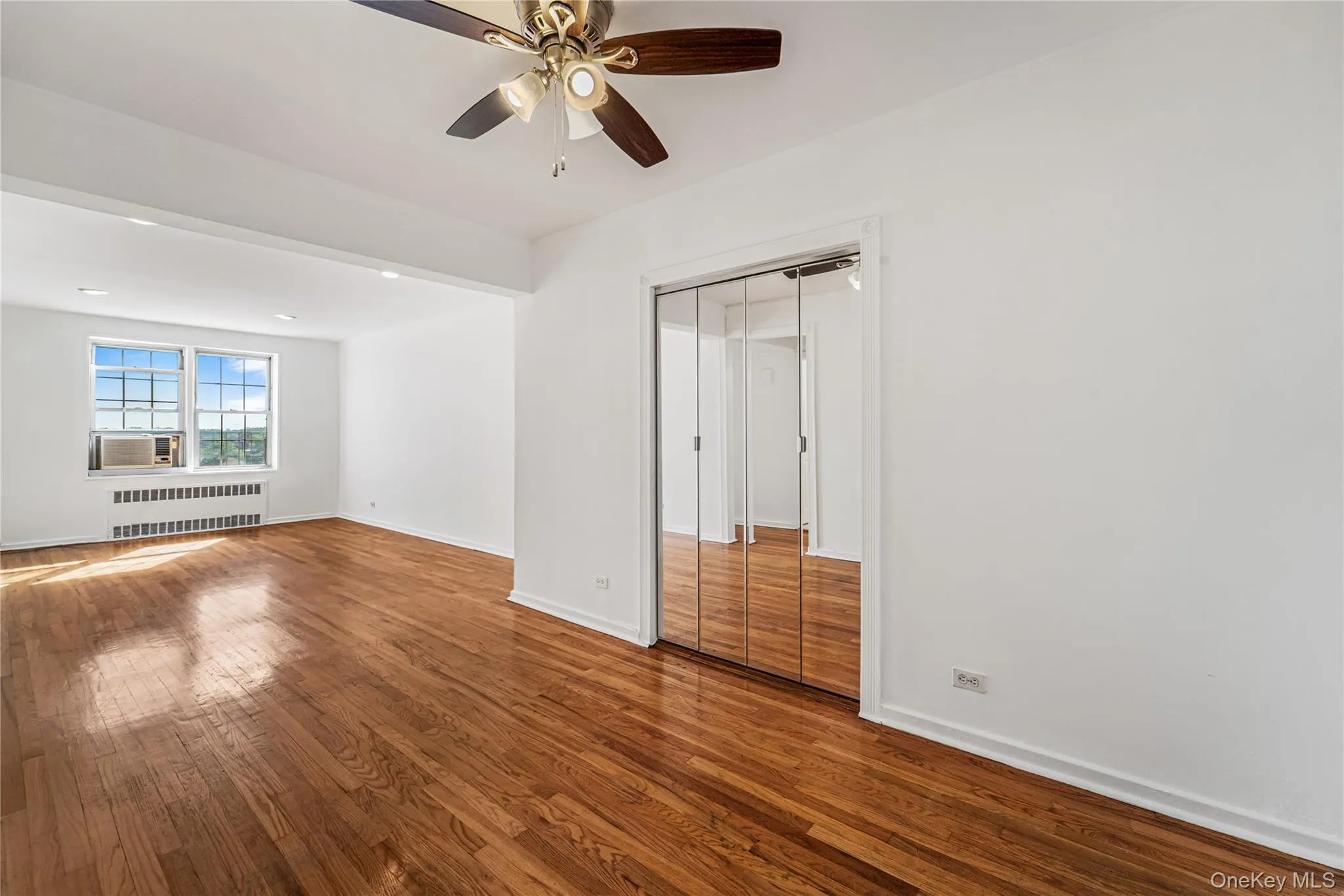6393 Woodhaven Boulevard, New York, NY, 1 Bedroom Bedrooms, 4 Rooms Rooms,1 BathroomBathrooms,Residential,For Rent,Woodhaven,0,KEY1013106 6393 Woodhaven Boulevard, New York, NY, 1 Bedroom Bedrooms, 4 Rooms Rooms,1 BathroomBathrooms,Residential,For Rent,Woodhaven,0,KEY1013106