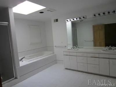 6 Beechtree Drive, New Rochelle, NY, 5 Bedrooms Bedrooms, 8 Rooms Rooms,3 BathroomsBathrooms,Residential Lease,For Rent,Beechtree,0,1013112 6 Beechtree Drive, New Rochelle, NY, 5 Bedrooms Bedrooms, 8 Rooms Rooms,3 BathroomsBathrooms,Residential Lease,For Rent,Beechtree,0,1013112