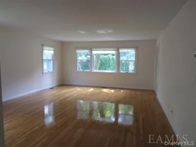 6 Beechtree Drive, New Rochelle, NY, 5 Bedrooms Bedrooms, 8 Rooms Rooms,3 BathroomsBathrooms,Residential Lease,For Rent,Beechtree,0,1013112 6 Beechtree Drive, New Rochelle, NY, 5 Bedrooms Bedrooms, 8 Rooms Rooms,3 BathroomsBathrooms,Residential Lease,For Rent,Beechtree,0,1013112