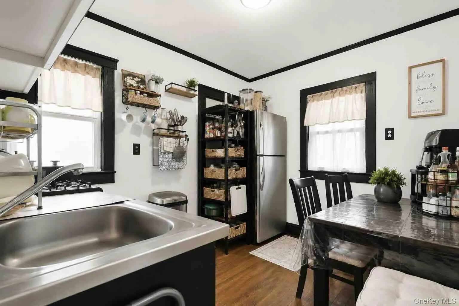 179A Beach 26th Street, New York, NY, 3 Bedrooms Bedrooms, 5 Rooms Rooms,1 BathroomBathrooms,Residential,For Rent,Beach 26th,0,1013113 179A Beach 26th Street, New York, NY, 3 Bedrooms Bedrooms, 5 Rooms Rooms,1 BathroomBathrooms,Residential,For Rent,Beach 26th,0,1013113