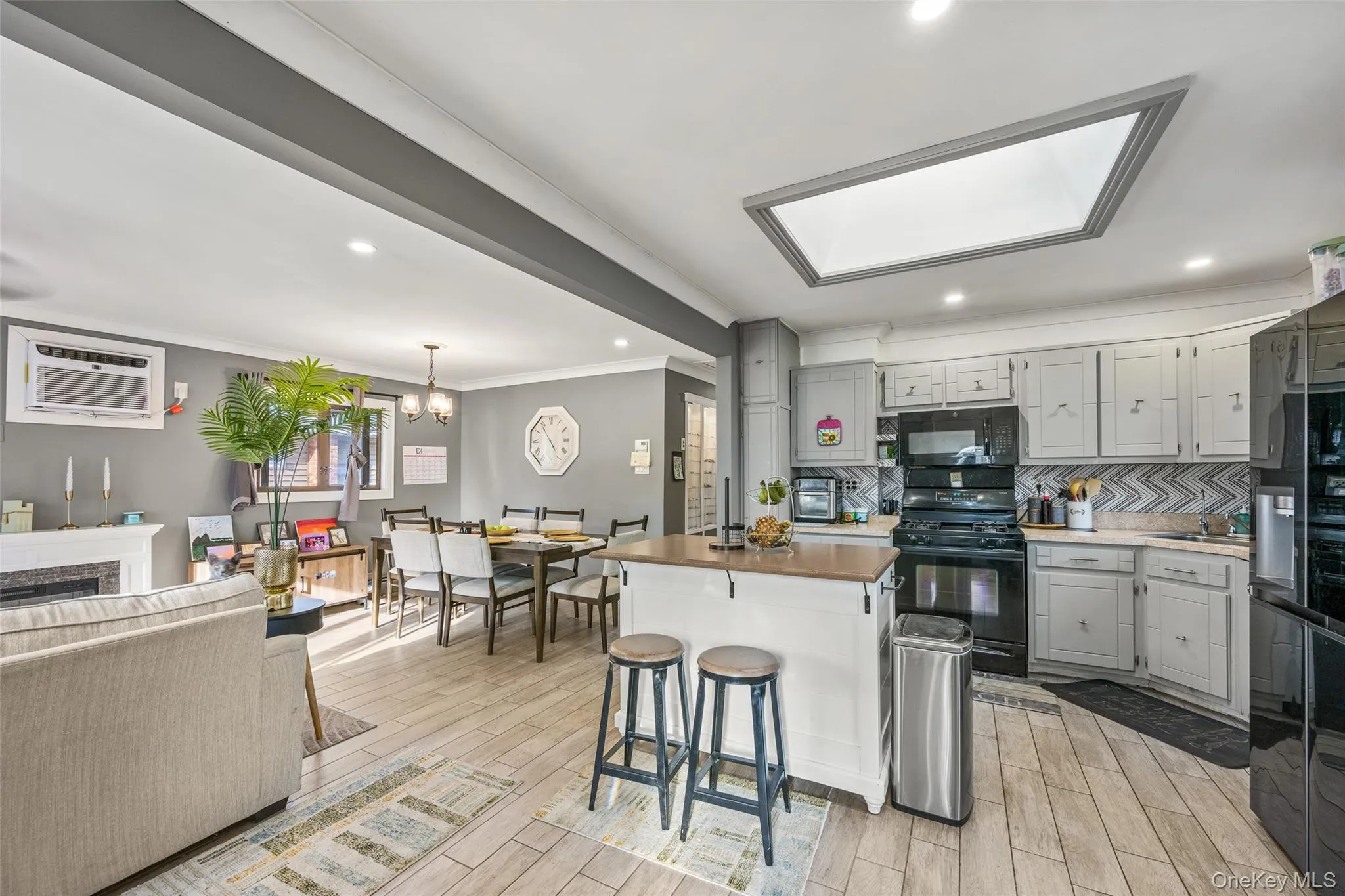 87 Biltmore Drive, Brookhaven, NY, 3 Bedrooms Bedrooms, 6 Rooms Rooms,1 BathroomBathrooms,Residential,For Rent,Biltmore,0,1013126 87 Biltmore Drive, Brookhaven, NY, 3 Bedrooms Bedrooms, 6 Rooms Rooms,1 BathroomBathrooms,Residential,For Rent,Biltmore,0,1013126
