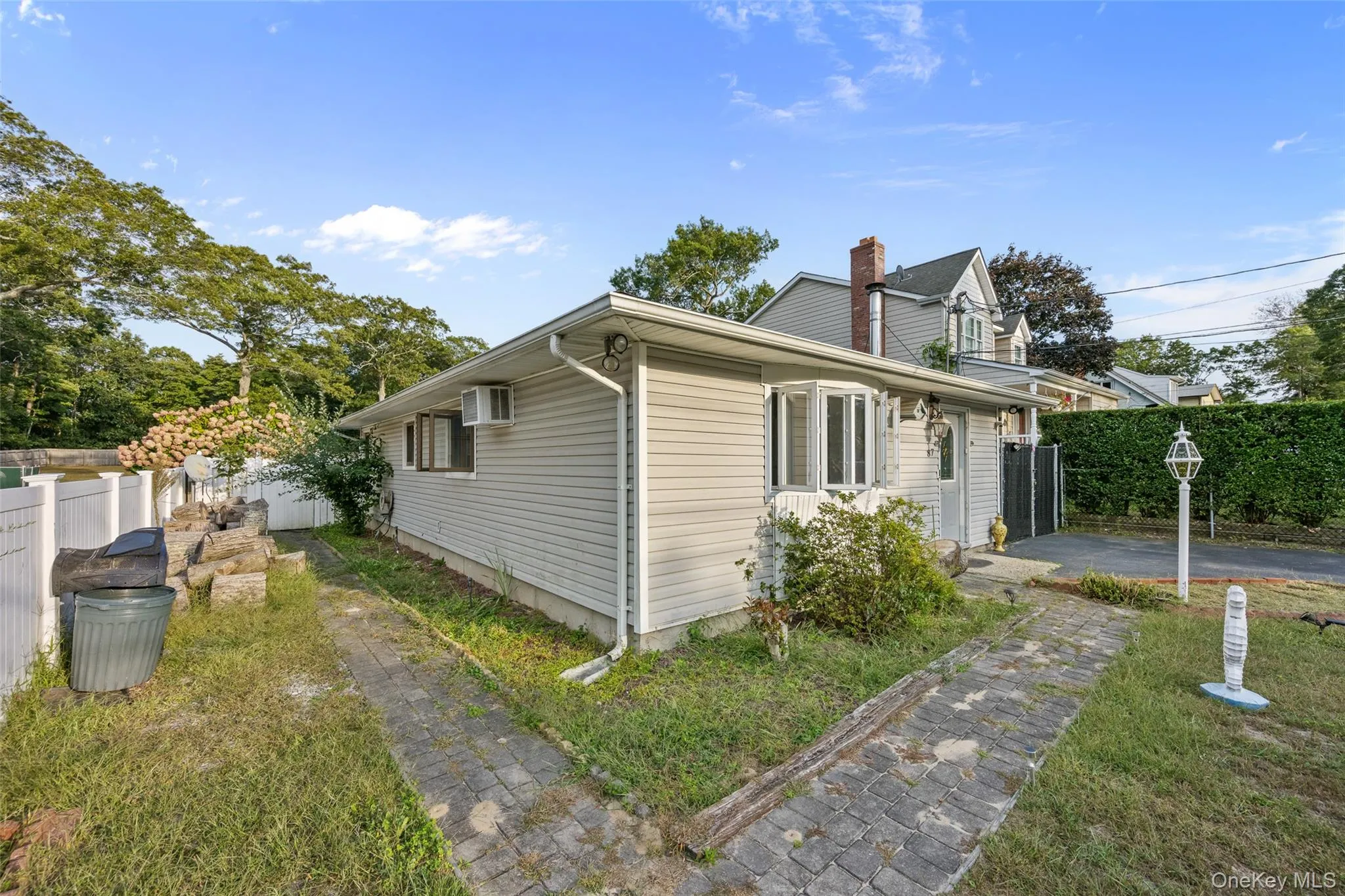 87 Biltmore Drive, Brookhaven, NY, 3 Bedrooms Bedrooms, 6 Rooms Rooms,1 BathroomBathrooms,Residential,For Rent,Biltmore,0,1013126 87 Biltmore Drive, Brookhaven, NY, 3 Bedrooms Bedrooms, 6 Rooms Rooms,1 BathroomBathrooms,Residential,For Rent,Biltmore,0,1013126