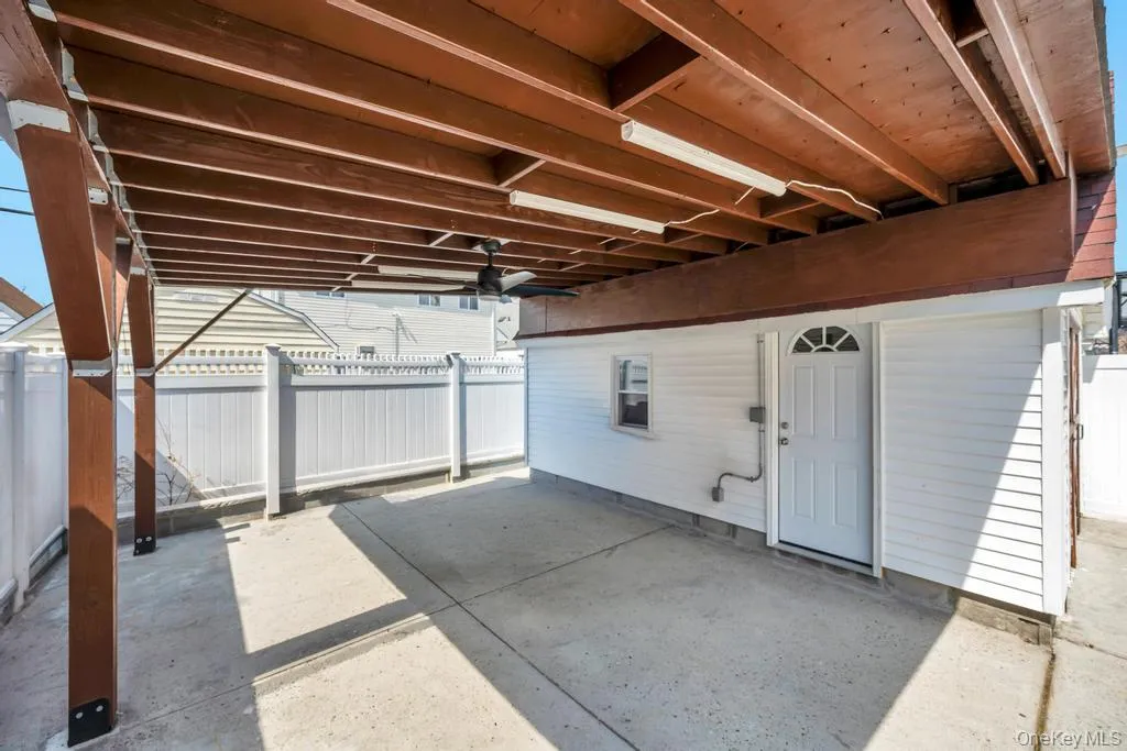 8638 232nd Street, New York, NY, 5 Bedrooms Bedrooms, 10 Rooms Rooms,2 BathroomsBathrooms,Residential,For Rent,232nd,0,1013127 8638 232nd Street, New York, NY, 5 Bedrooms Bedrooms, 10 Rooms Rooms,2 BathroomsBathrooms,Residential,For Rent,232nd,0,1013127