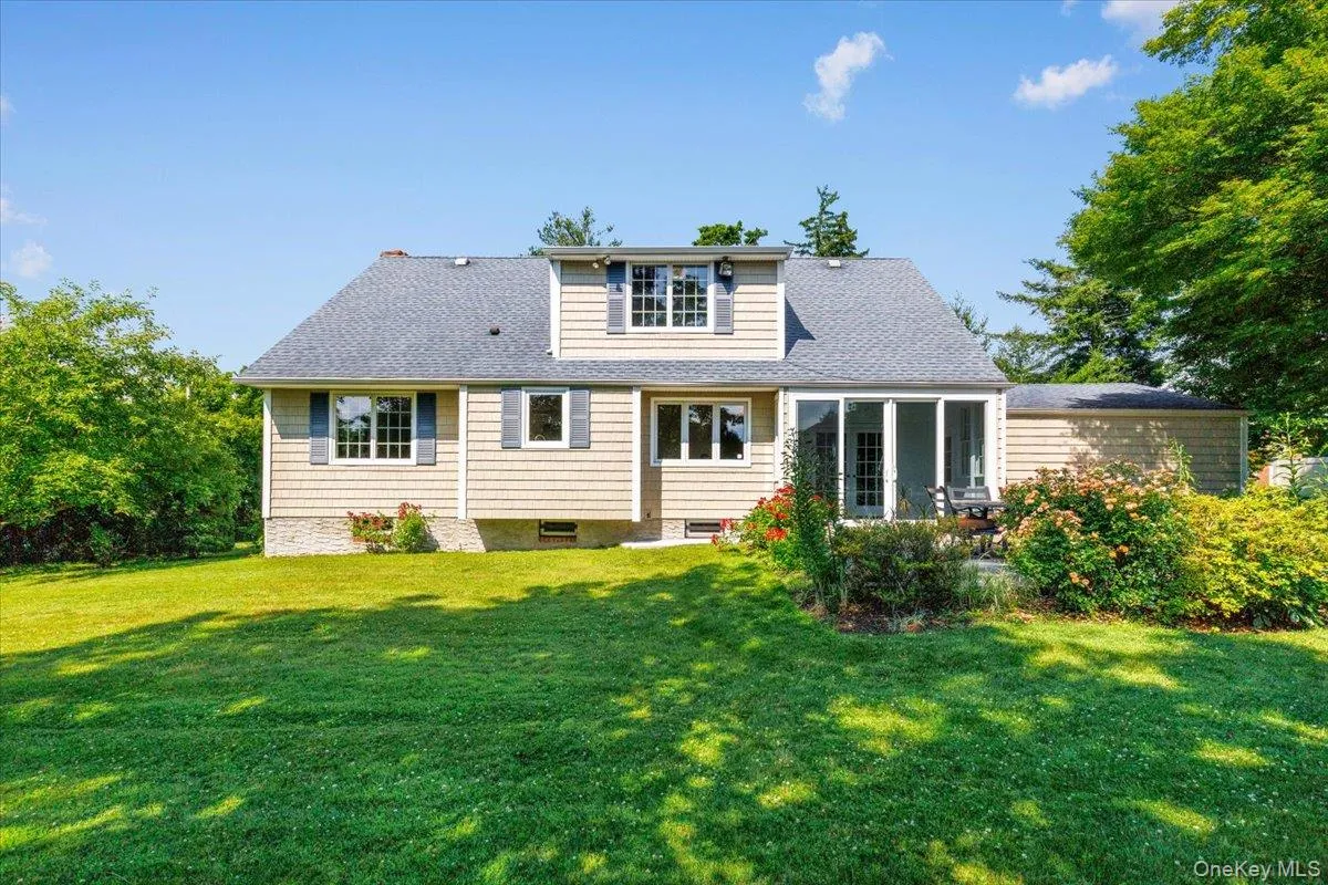 22 Potters Lane, New Rochelle, NY, 4 Bedrooms Bedrooms, 8 Rooms Rooms,2 BathroomsBathrooms,Residential,For Rent,Potters,0,1013128 22 Potters Lane, New Rochelle, NY, 4 Bedrooms Bedrooms, 8 Rooms Rooms,2 BathroomsBathrooms,Residential,For Rent,Potters,0,1013128