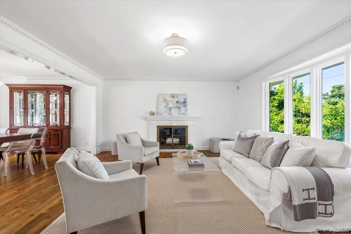 22 Potters Lane, New Rochelle, NY, 4 Bedrooms Bedrooms, 8 Rooms Rooms,2 BathroomsBathrooms,Residential,For Rent,Potters,0,1013128 22 Potters Lane, New Rochelle, NY, 4 Bedrooms Bedrooms, 8 Rooms Rooms,2 BathroomsBathrooms,Residential,For Rent,Potters,0,1013128