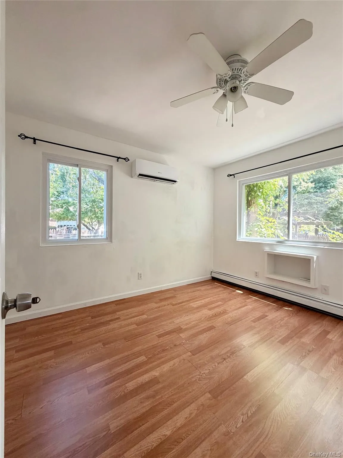 21618 39th Avenue, New York, NY, 1 Bedroom Bedrooms, 4 Rooms Rooms,1 BathroomBathrooms,Residential Lease,For Rent,39th,0,1013129 21618 39th Avenue, New York, NY, 1 Bedroom Bedrooms, 4 Rooms Rooms,1 BathroomBathrooms,Residential Lease,For Rent,39th,0,1013129