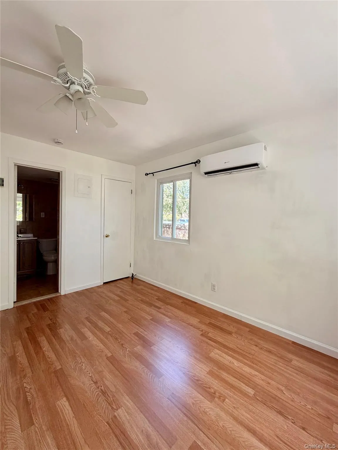 21618 39th Avenue, New York, NY, 1 Bedroom Bedrooms, 4 Rooms Rooms,1 BathroomBathrooms,Residential Lease,For Rent,39th,0,1013129 21618 39th Avenue, New York, NY, 1 Bedroom Bedrooms, 4 Rooms Rooms,1 BathroomBathrooms,Residential Lease,For Rent,39th,0,1013129