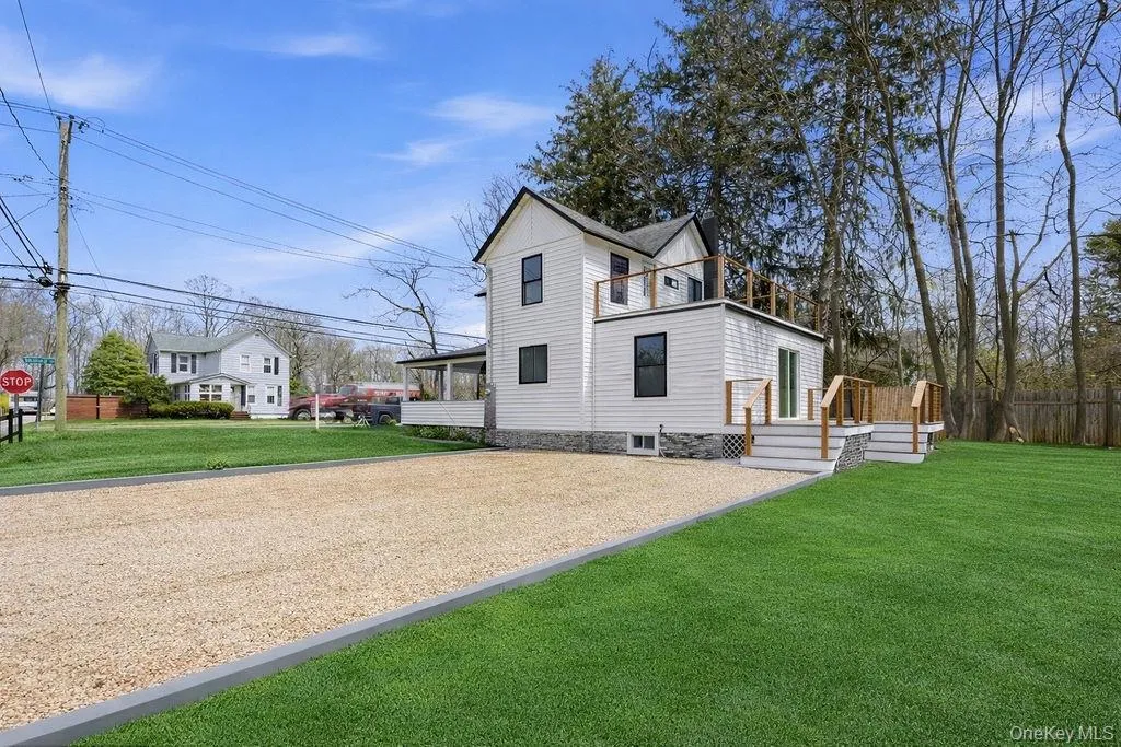 80 Swezey Street, Brookhaven, NY, 3 Bedrooms Bedrooms, 8 Rooms Rooms,2 BathroomsBathrooms,Residential,For Rent,Swezey,0,1013132 80 Swezey Street, Brookhaven, NY, 3 Bedrooms Bedrooms, 8 Rooms Rooms,2 BathroomsBathrooms,Residential,For Rent,Swezey,0,1013132