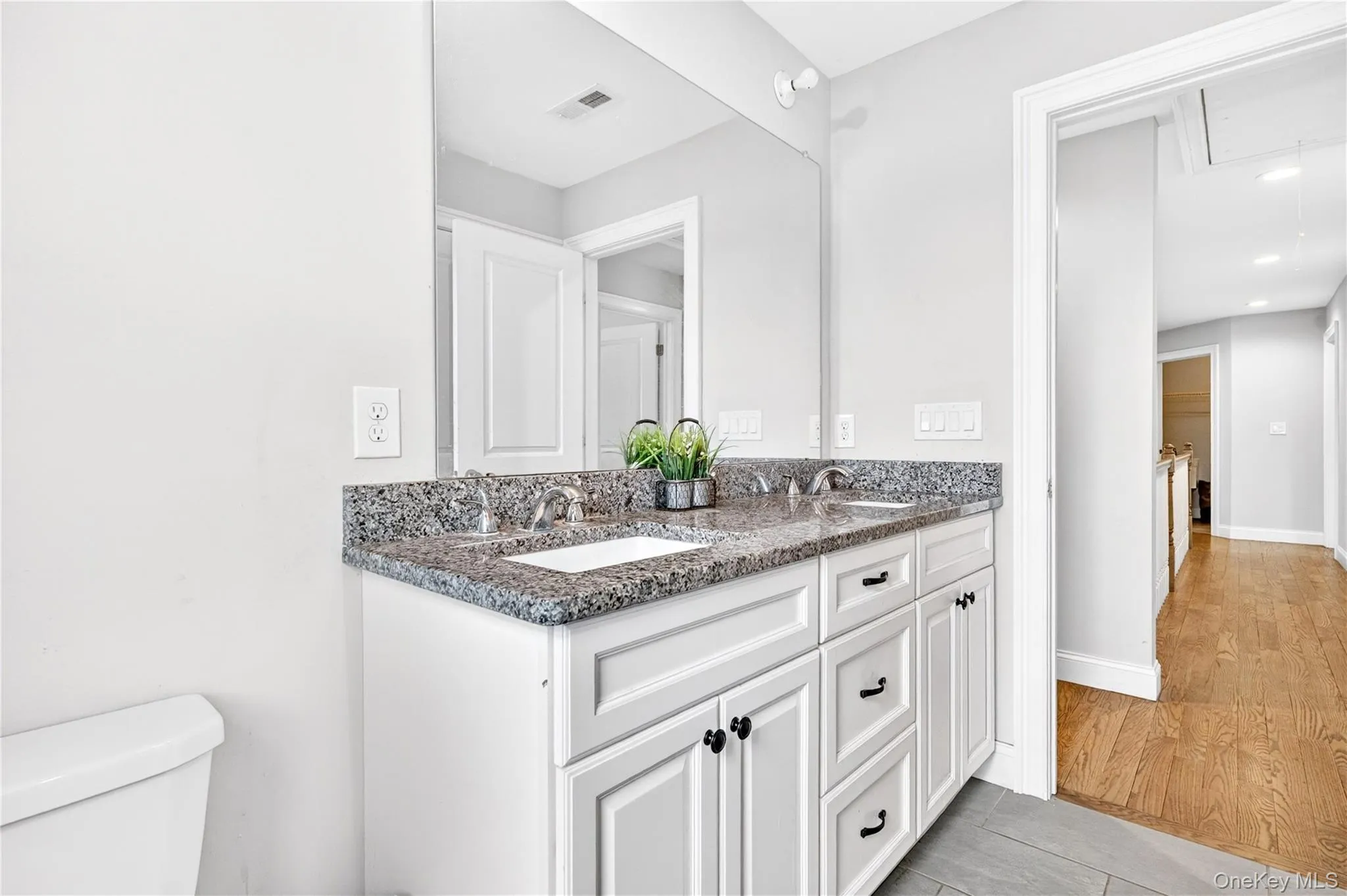 28 Ardmore Street, Cornwall, NY, 4 Bedrooms Bedrooms, 8 Rooms Rooms,2 BathroomsBathrooms,Residential,For Rent,Ardmore,0,1013135 28 Ardmore Street, Cornwall, NY, 4 Bedrooms Bedrooms, 8 Rooms Rooms,2 BathroomsBathrooms,Residential,For Rent,Ardmore,0,1013135