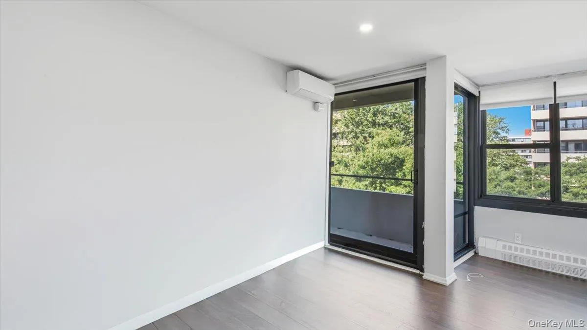 166-10 Powells Cove Boulevard, New York, NY, 1 Bedroom Bedrooms, 3 Rooms Rooms,1 BathroomBathrooms,Residential,For Rent,Powells Cove,0,KEY1013138 166-10 Powells Cove Boulevard, New York, NY, 1 Bedroom Bedrooms, 3 Rooms Rooms,1 BathroomBathrooms,Residential,For Rent,Powells Cove,0,KEY1013138