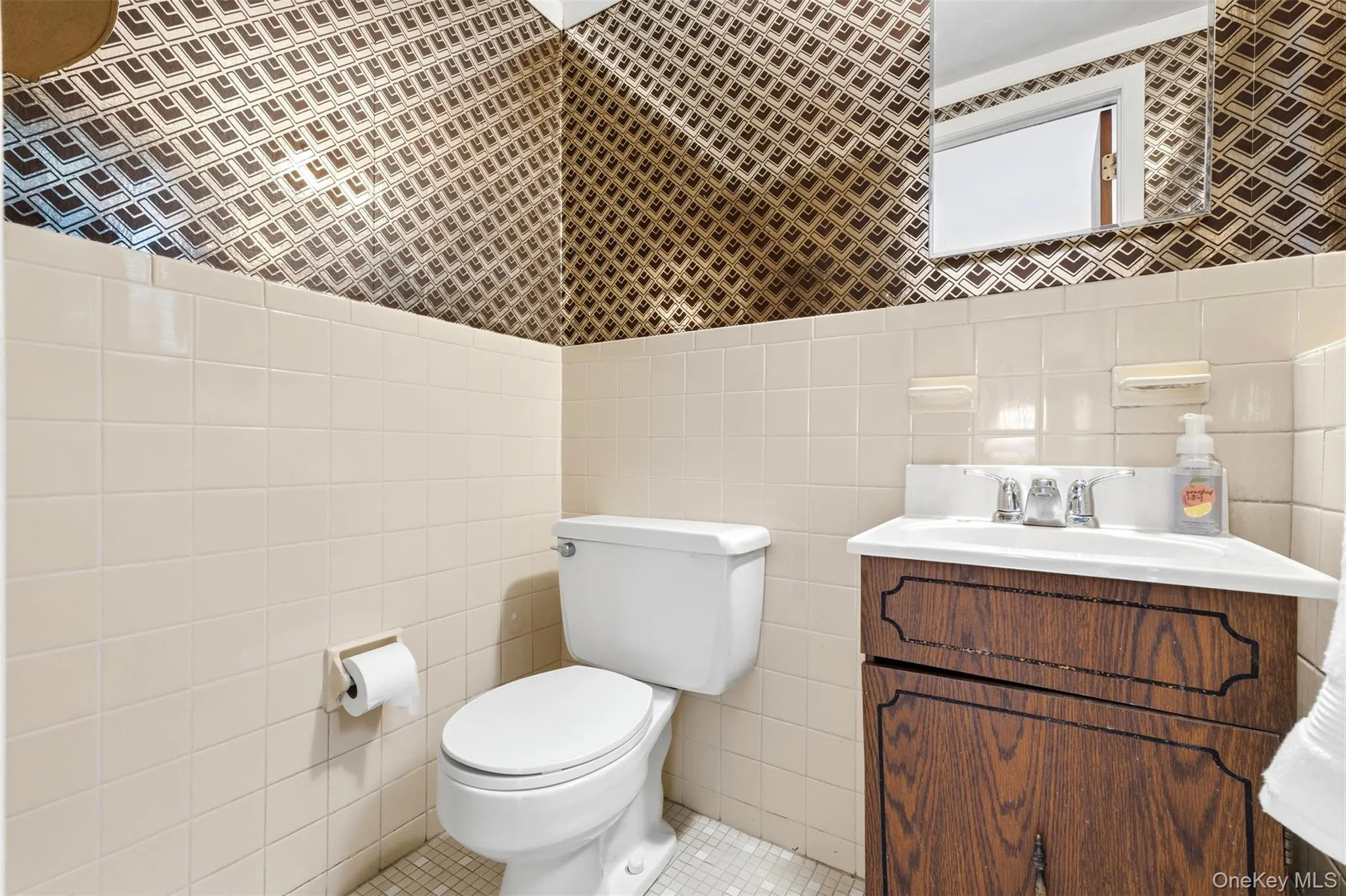 223 Newport Avenue, Orangetown, NY, 3 Bedrooms Bedrooms, 13 Rooms Rooms,1 BathroomBathrooms,Residential,For Rent,Newport,0,KEY1013143 223 Newport Avenue, Orangetown, NY, 3 Bedrooms Bedrooms, 13 Rooms Rooms,1 BathroomBathrooms,Residential,For Rent,Newport,0,KEY1013143